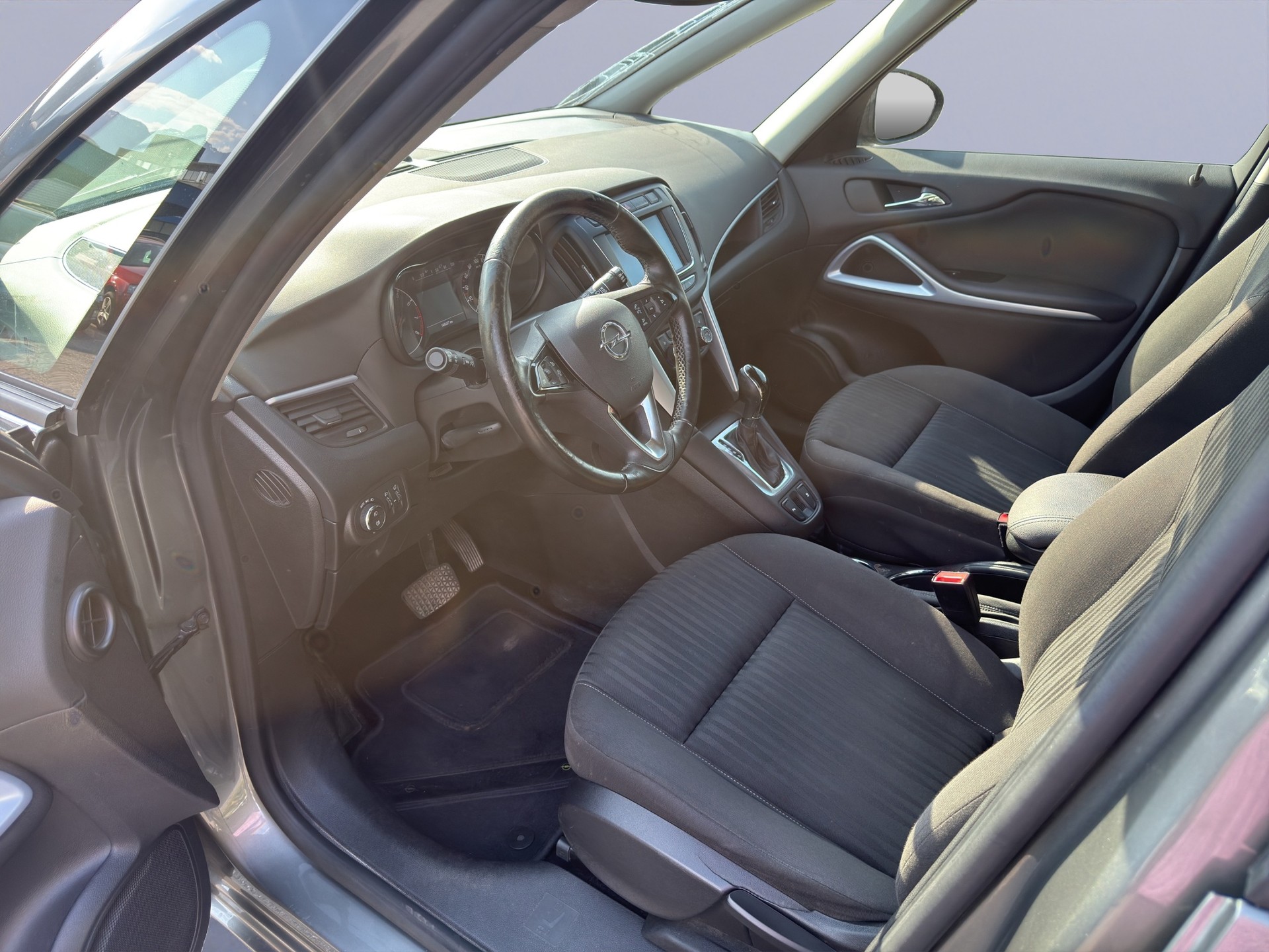 OPEL Zafira 1.4i 16V Turbo Enjoy Automatic-image-8