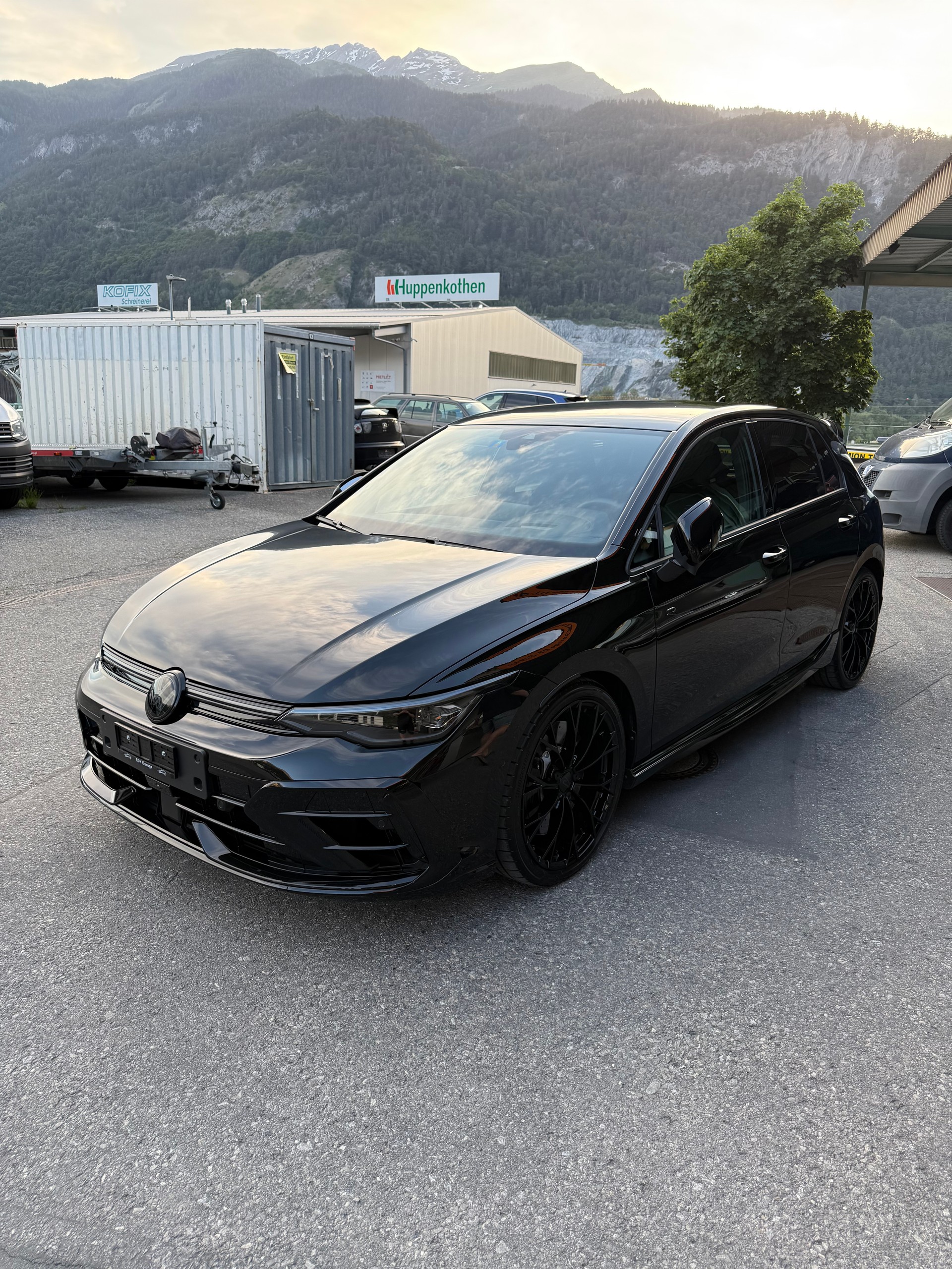 VW 2.0 TSI R Black Edition DSG 4motion-image-5