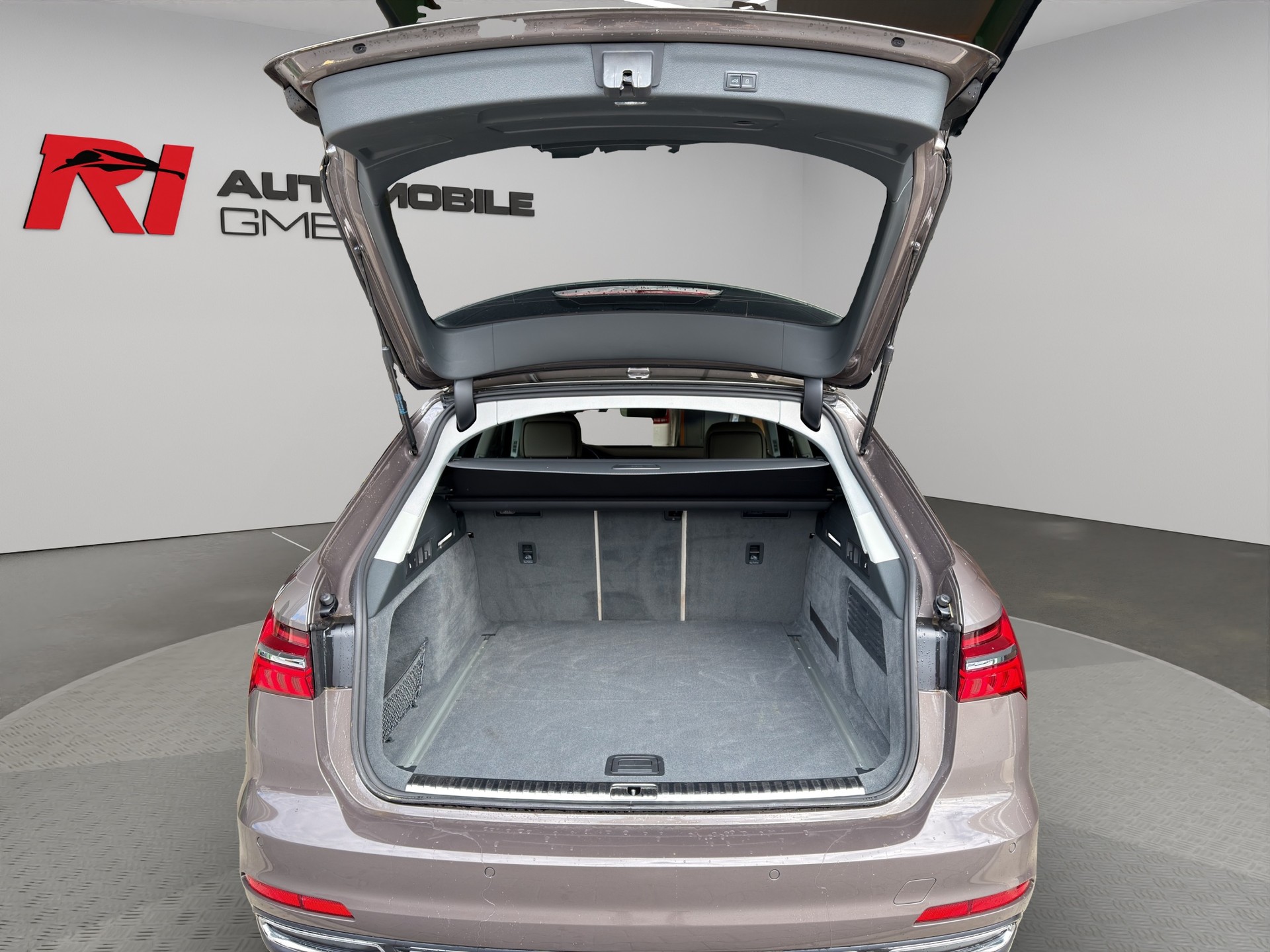 AUDI A6 Avant 50 TDI Sport quattro tiptronic-image-14