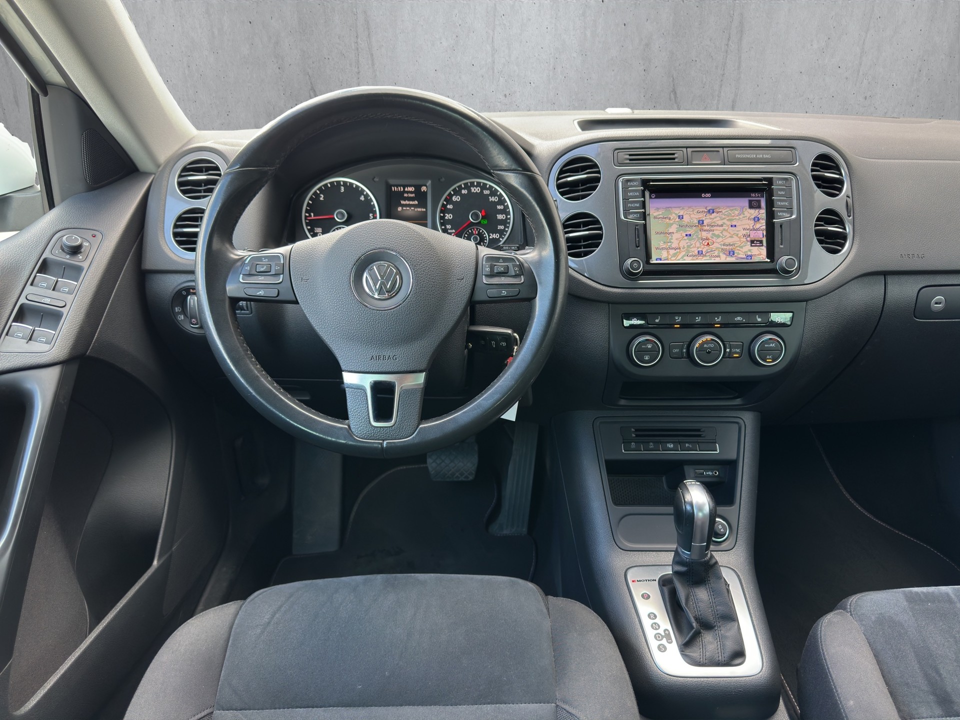 VW Tiguan 2.0 TDI BMT Sport & Style DSG-image-13