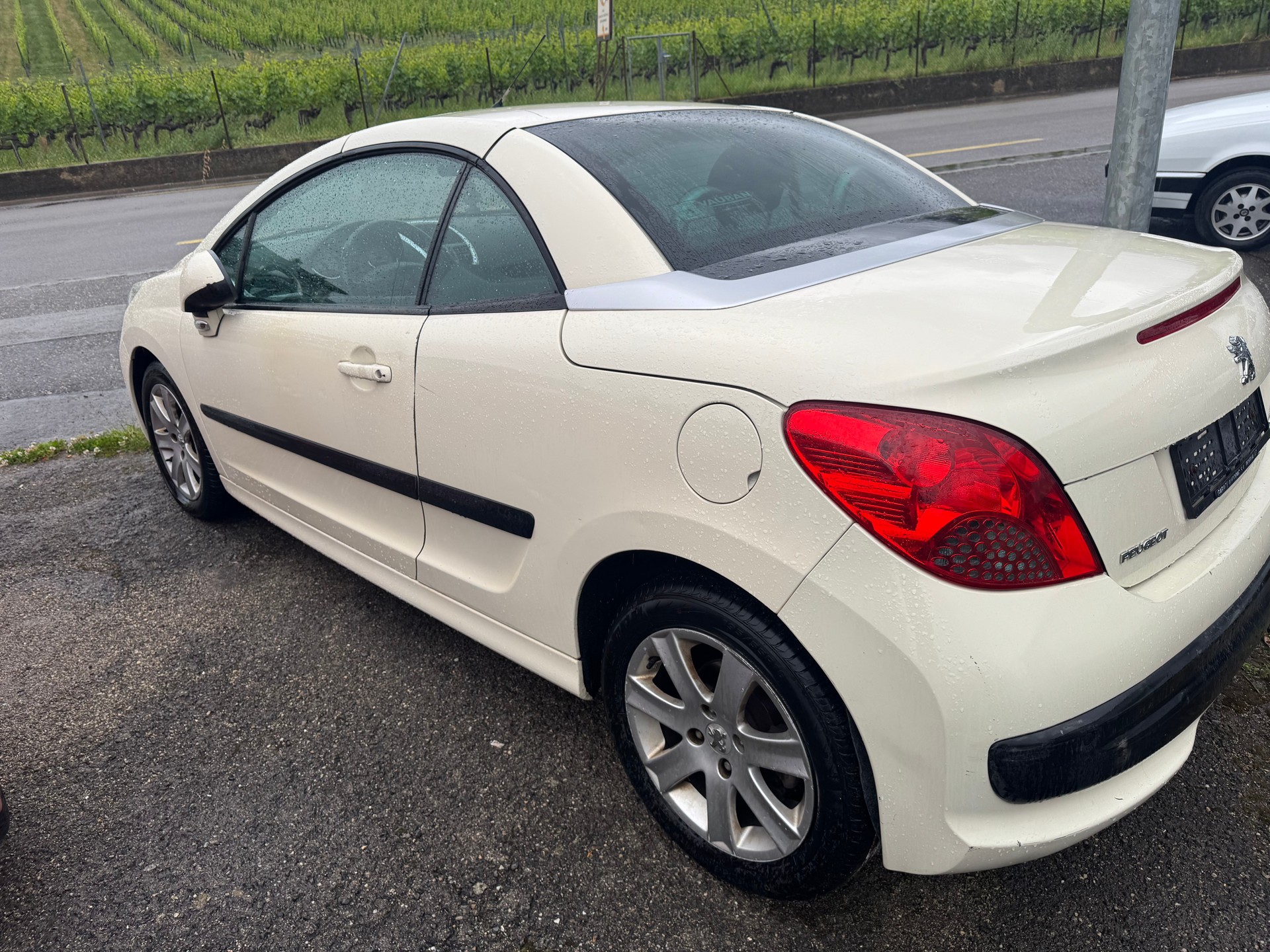 PEUGEOT 207 CC 1.6 16V Sport Automatic-image-2
