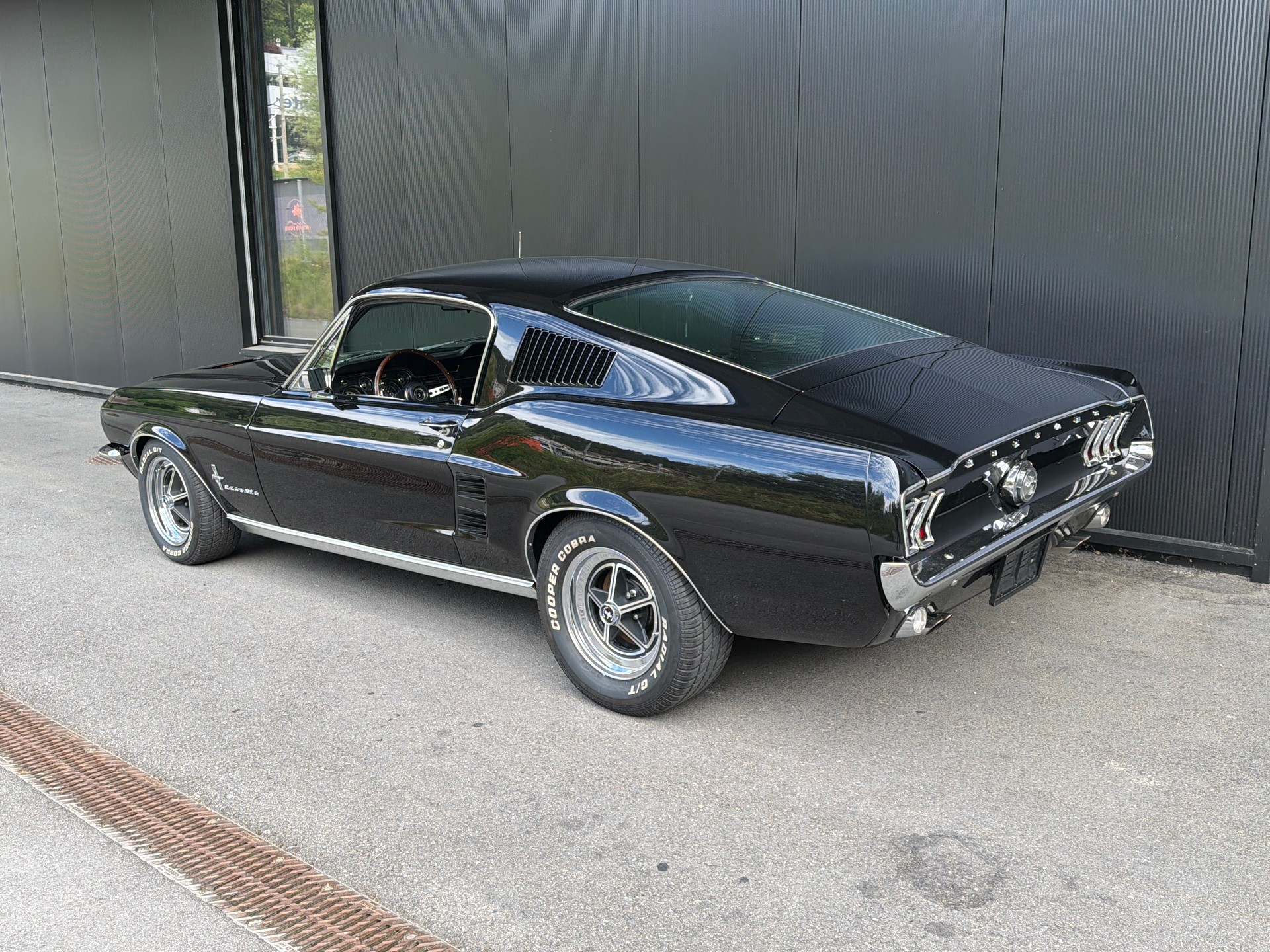 FORD Mustang 289 V8 Fastback-image-2
