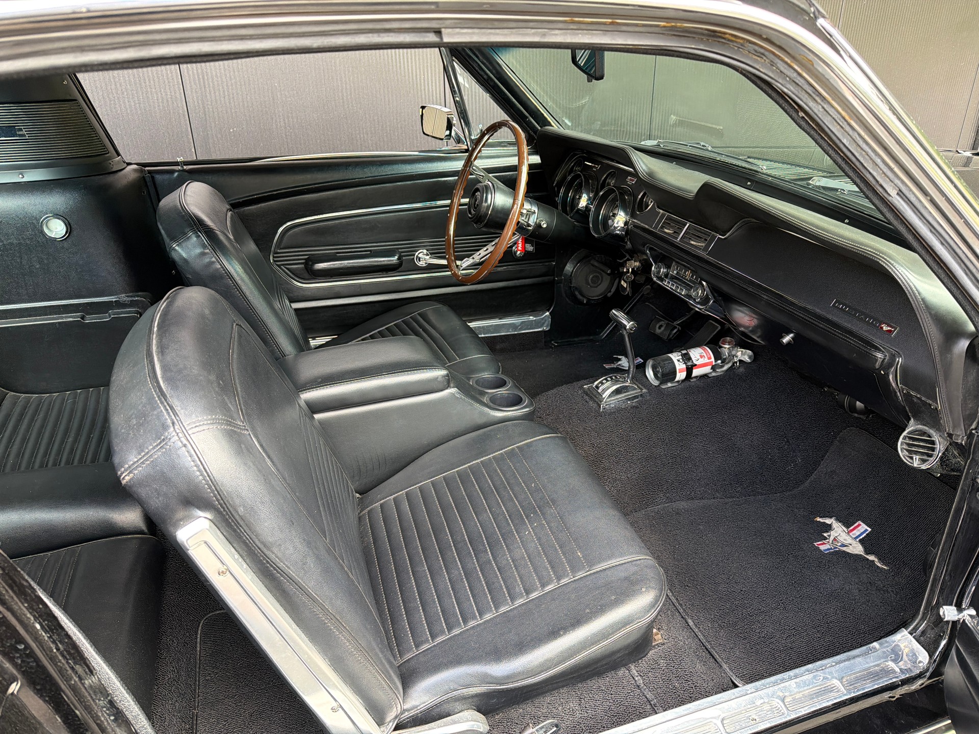 FORD Mustang 289 V8 Fastback-image-9