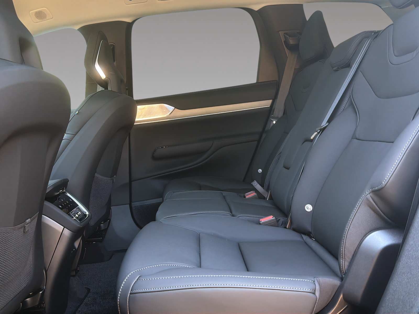 VOLVO EX90 Twin Performance Ultra AWD-image-16