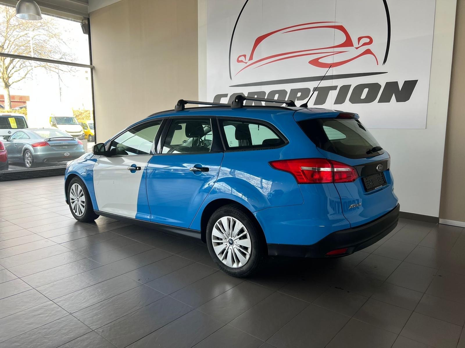 FORD Focus 1.0 SCTi Trend-image-2