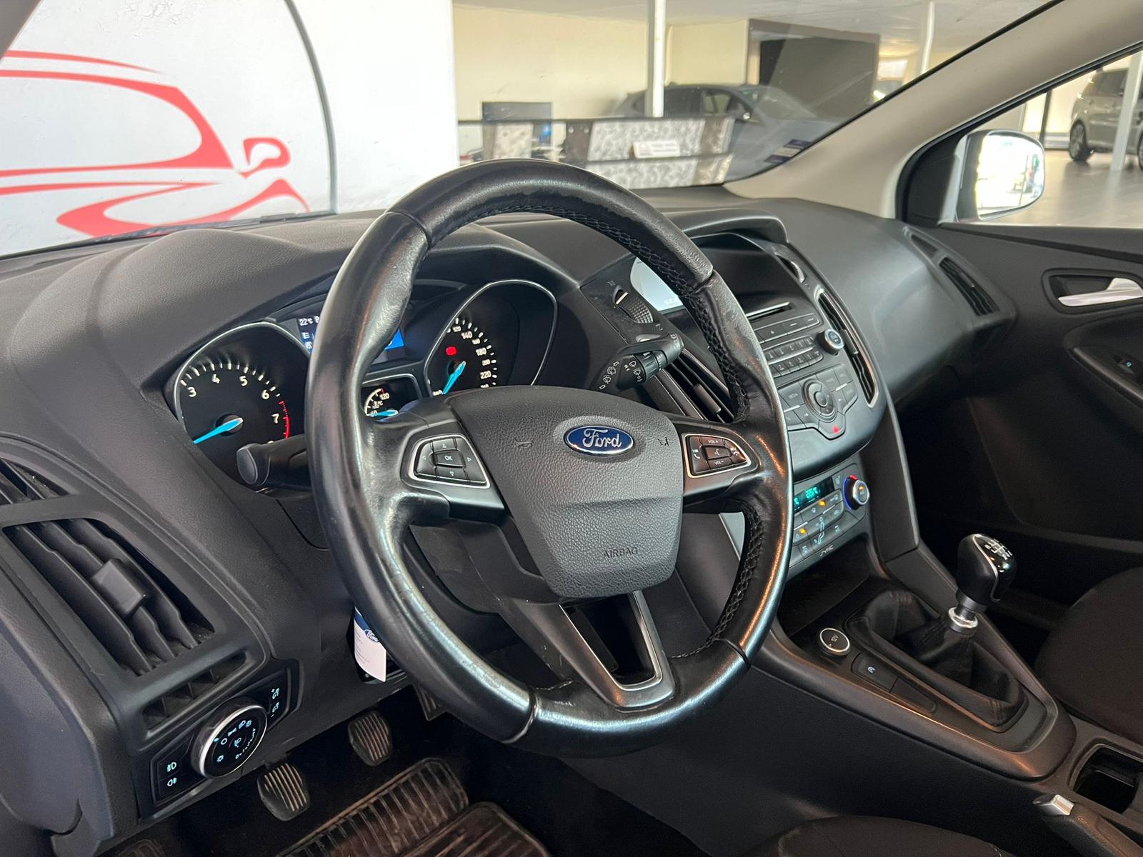 FORD Focus 1.0 SCTi Trend-image-12