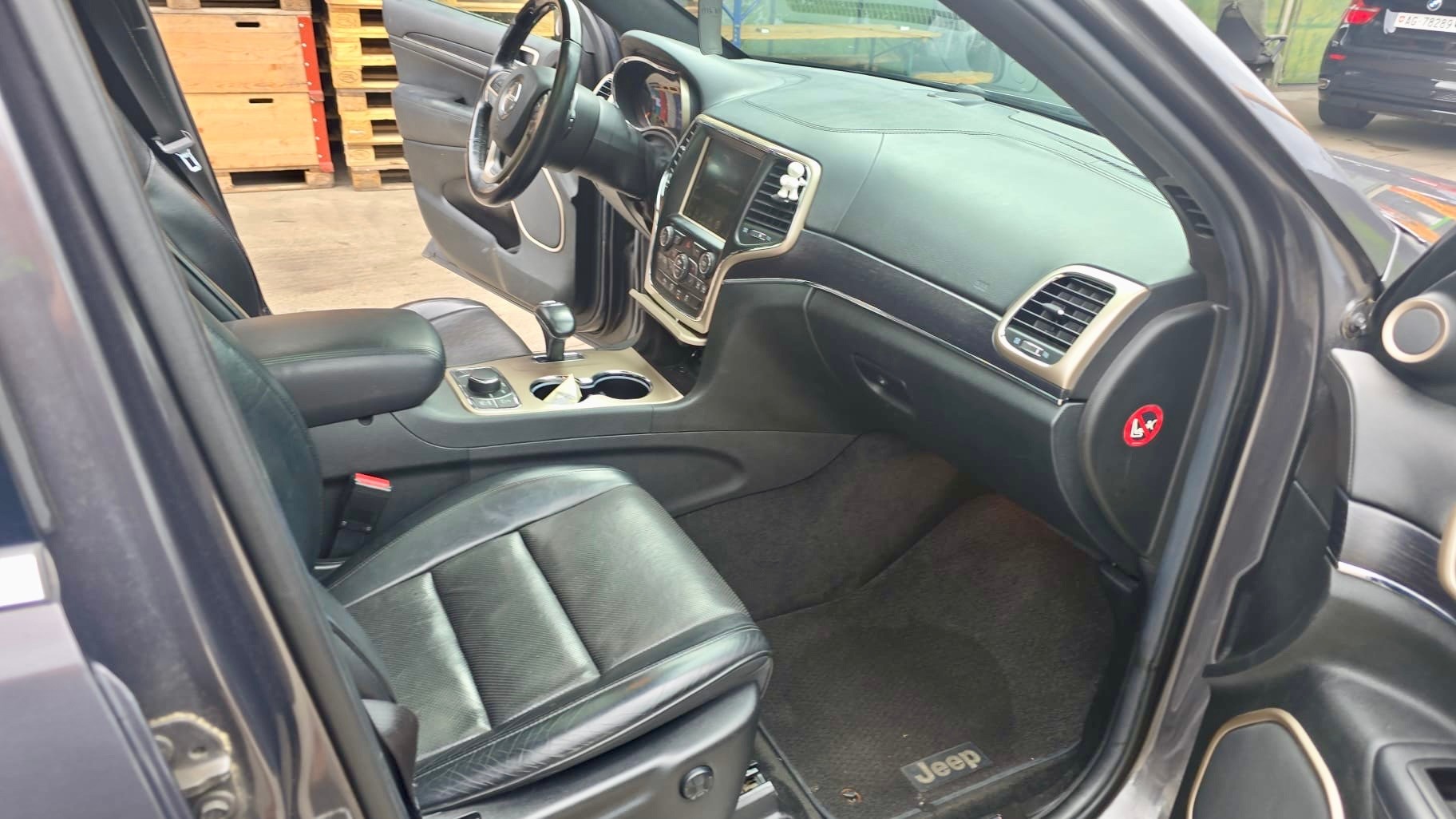 JEEP Grand Cherokee 3.0 CRD Summit Automatic-image-9