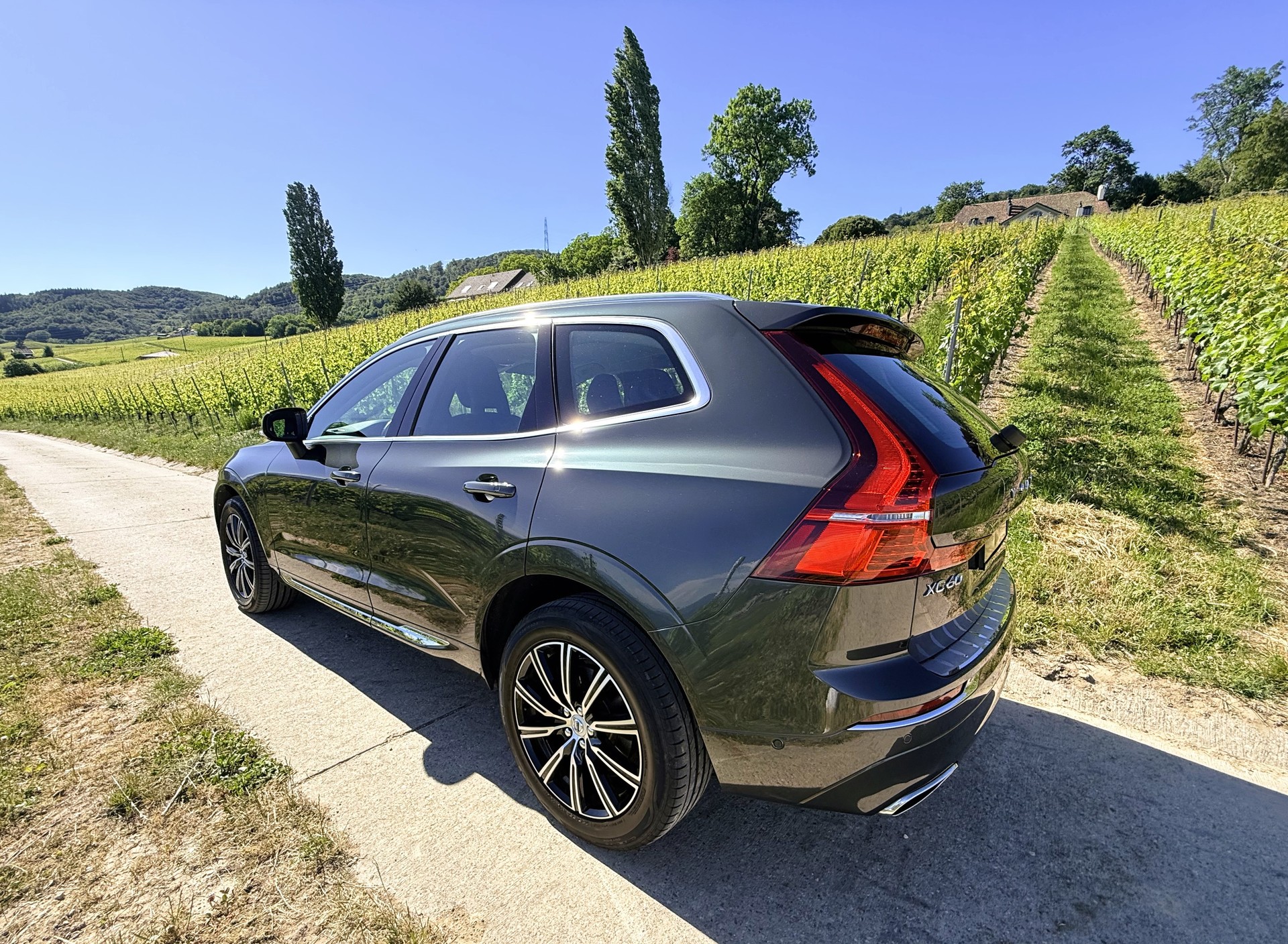 VOLVO XC60 D5 AWD Inscription Geartronic-image-10