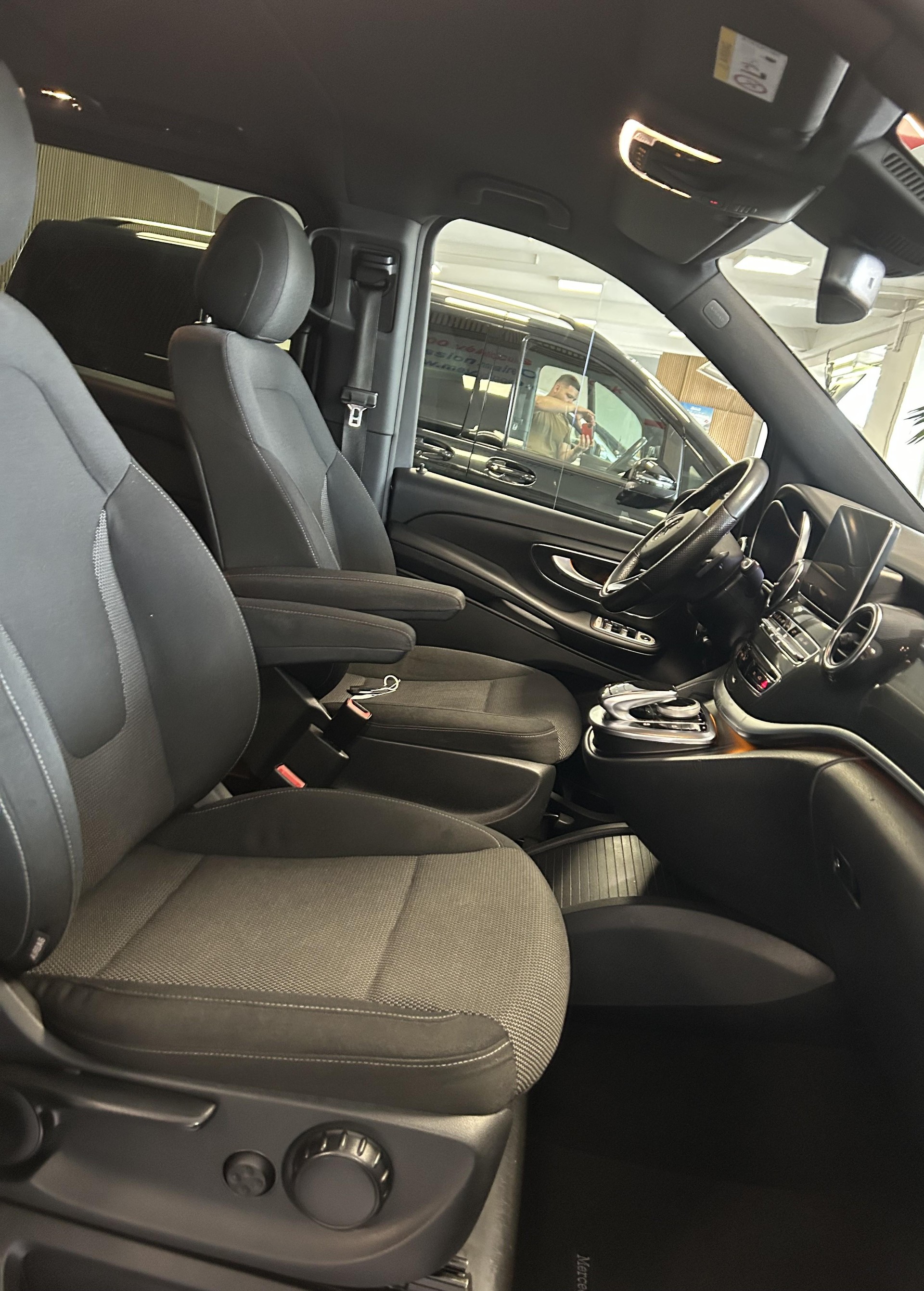 MERCEDES-BENZ V 250 d BlueTec lang 4matic Van 7 PLACES/7PLATZ-image-16