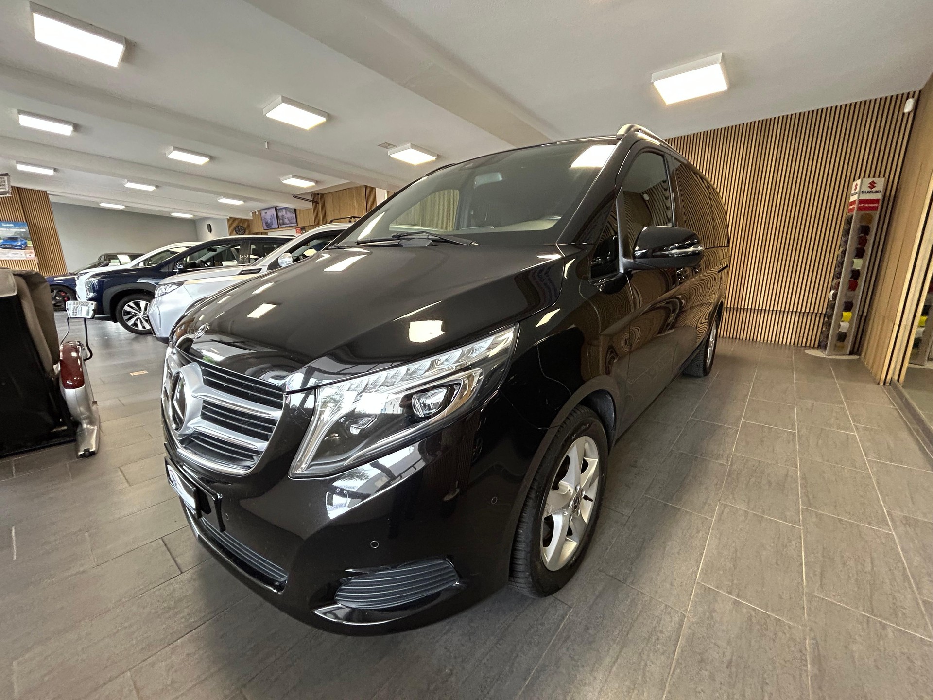 MERCEDES-BENZ V 250 d BlueTec lang 4matic Van 7 PLACES/7PLATZ-image-3