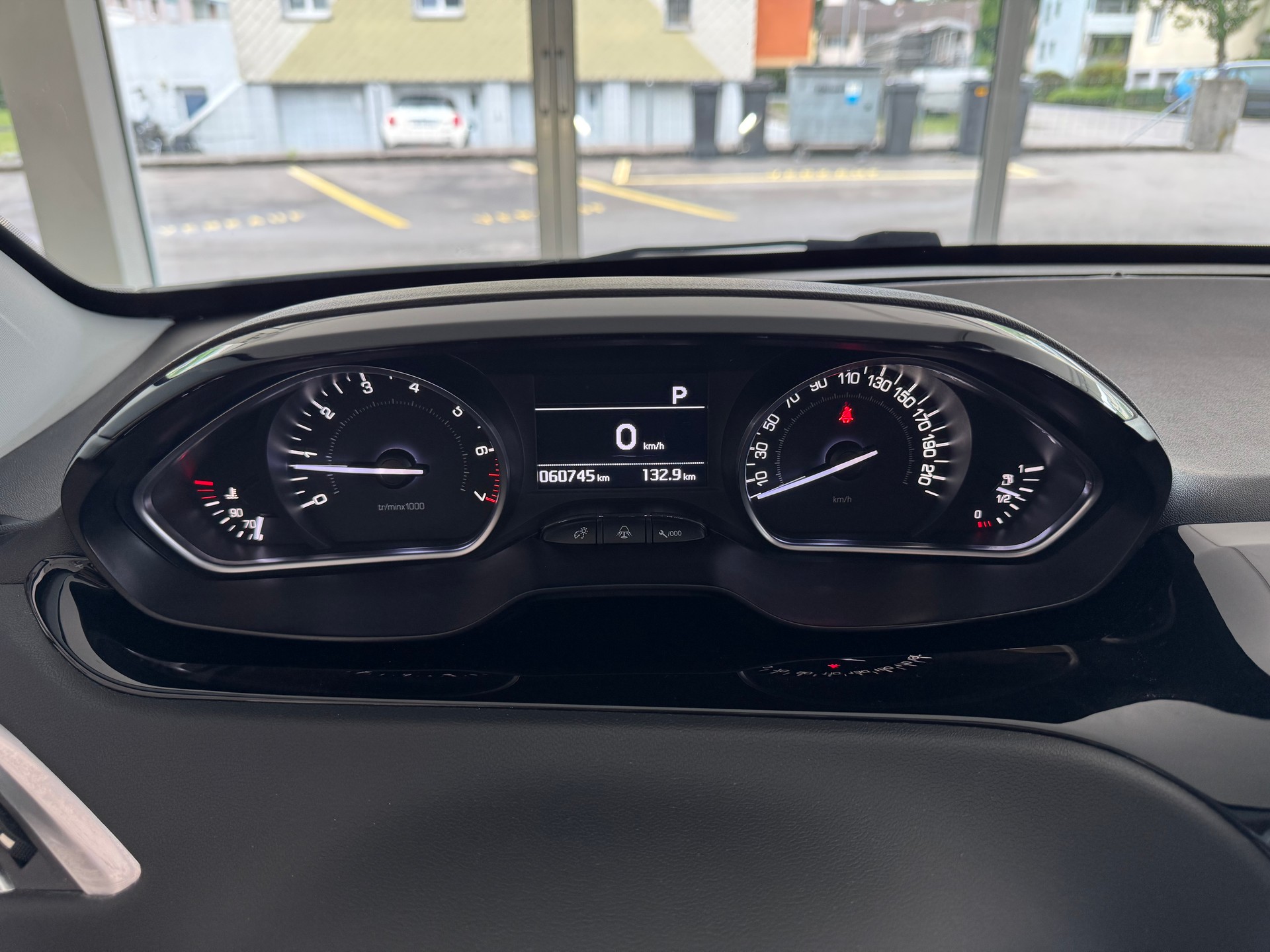 PEUGEOT 208 1.6 VTI Allure Automatik-image-15