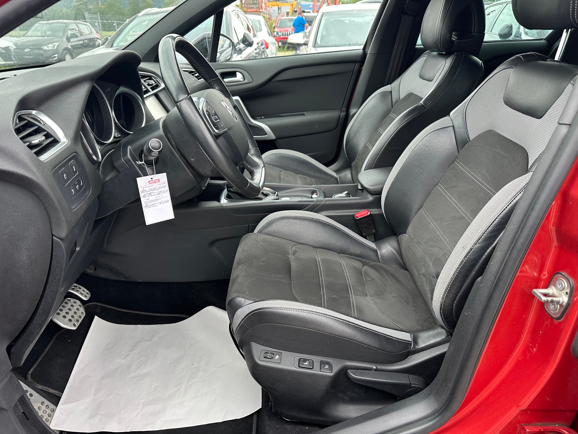 DS AUTOMOBILES DS 4 Crossback 2.0 BlueHDi Sport Chic Automatic-image-8