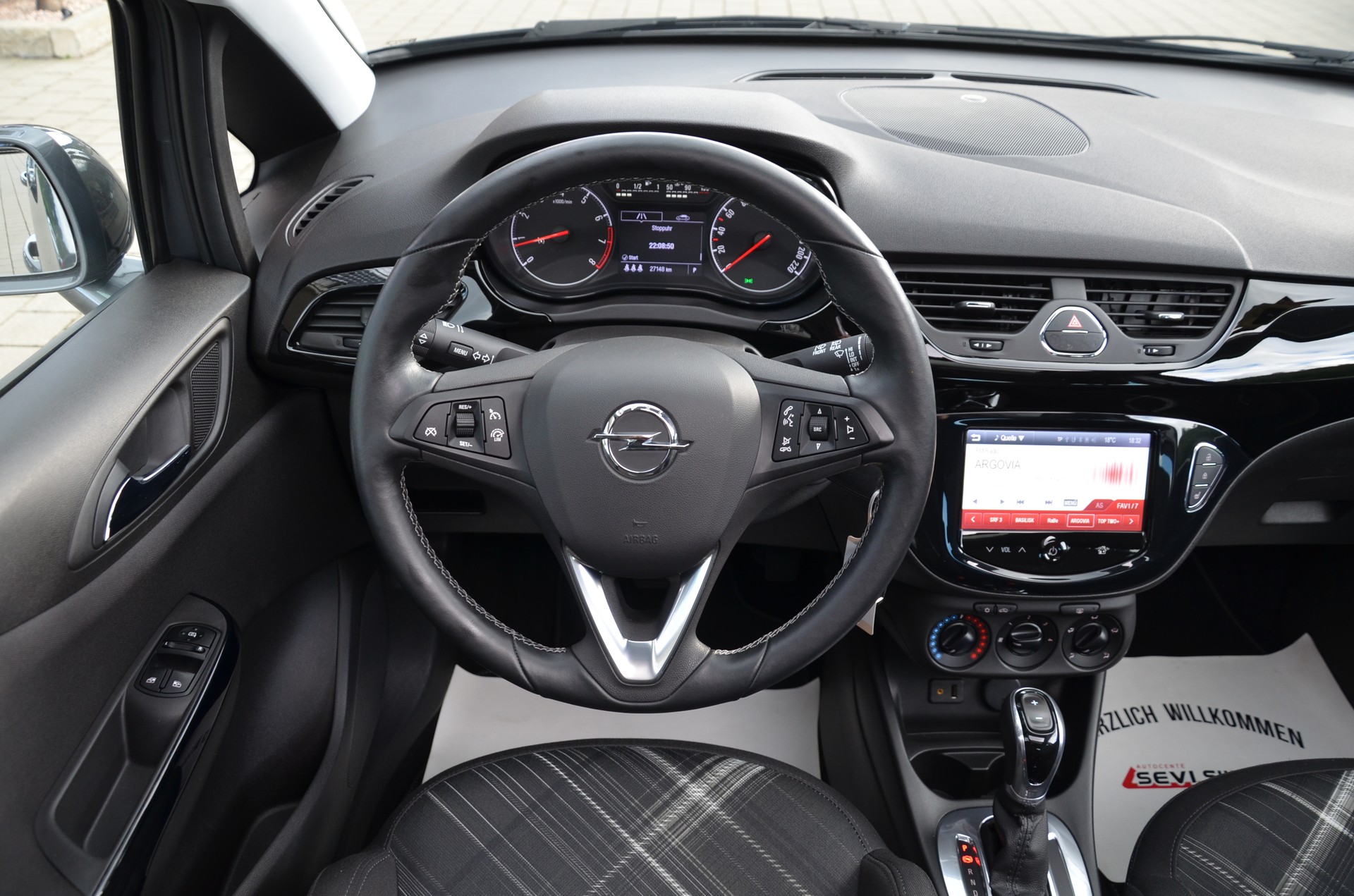 OPEL Corsa 1.4 TP Color Edition Automatic*Frisch ab MFK,1 Jahr oder 20'000km Garantie*-image-9