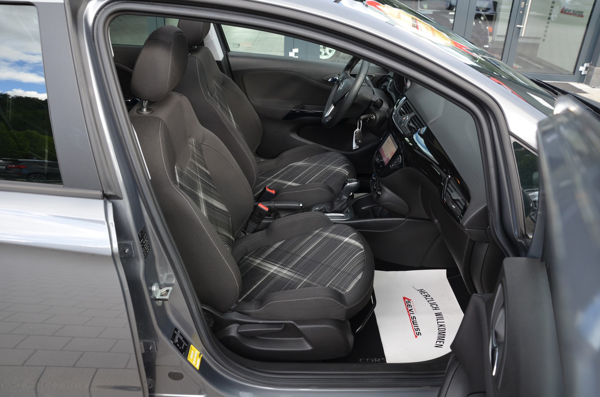 OPEL Corsa 1.4 TP Color Edition Automatic*Frisch ab MFK,1 Jahr oder 20'000km Garantie*-image-11