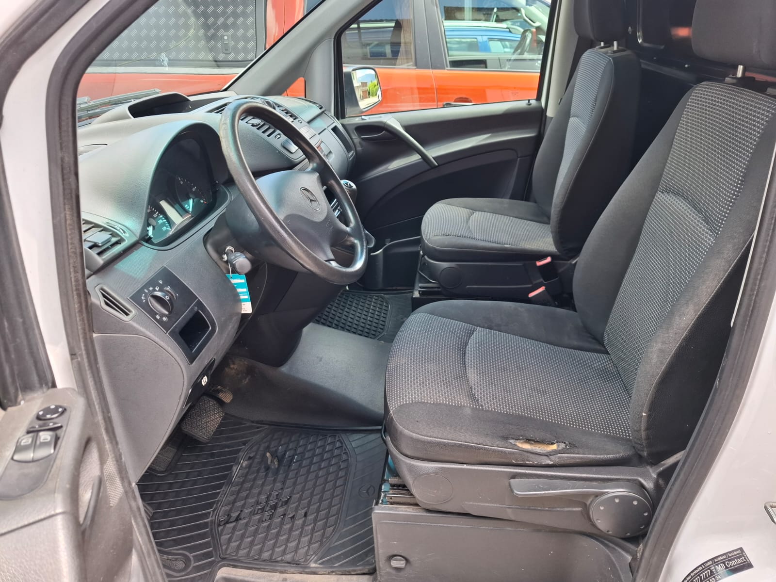 MERCEDES-BENZ Vito 113 CDI Blue Efficiency 4Matic A-image-6