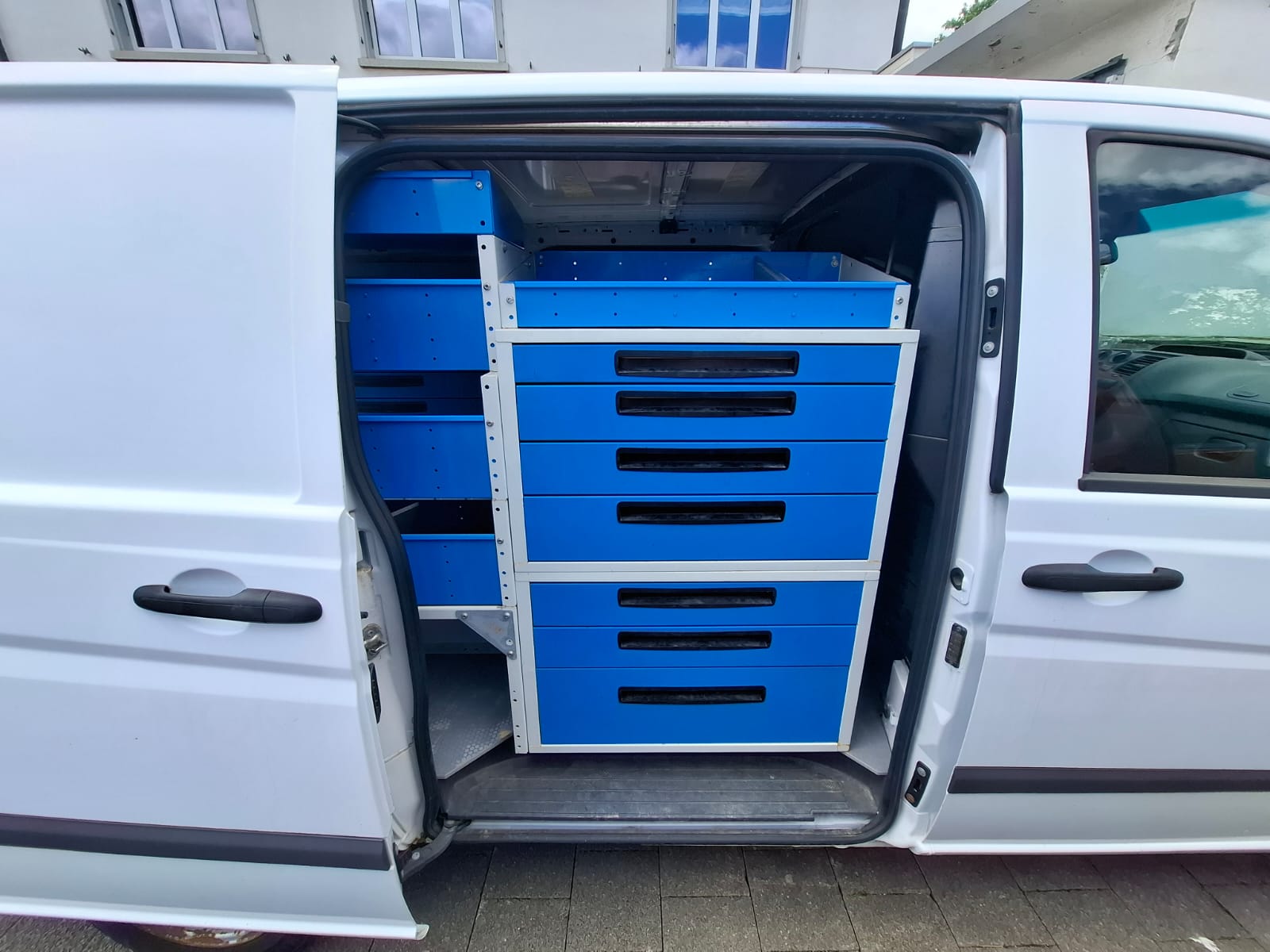 MERCEDES-BENZ Vito 113 CDI Blue Efficiency 4Matic A-image-5