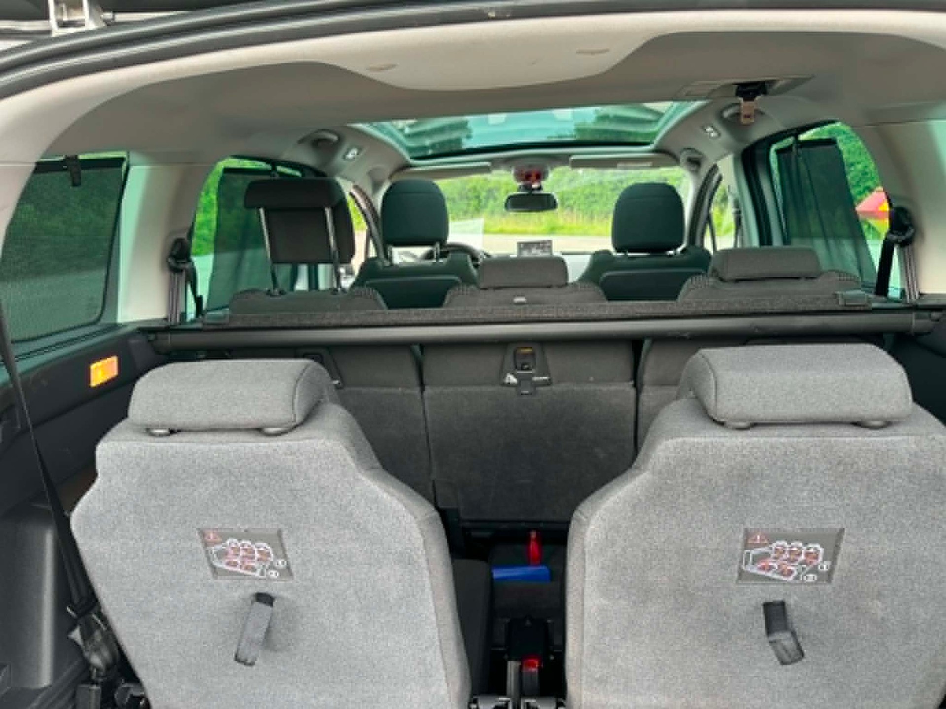 PEUGEOT 5008 1.6 THP Allure Tiptronic-image-10