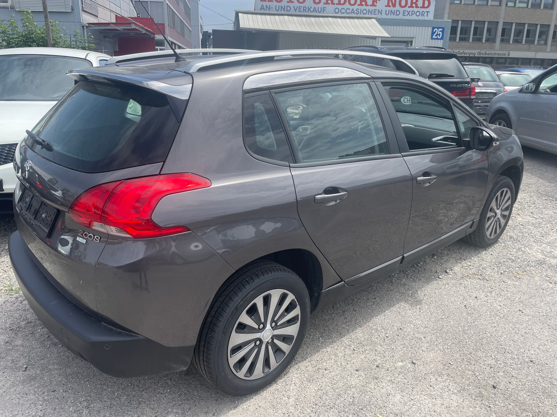 PEUGEOT 2008 1.6 e-HDi Style EGS6-image-3