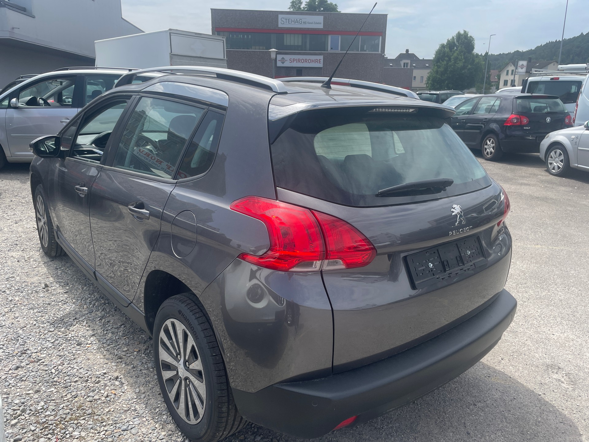 PEUGEOT 2008 1.6 e-HDi Style EGS6-image-4