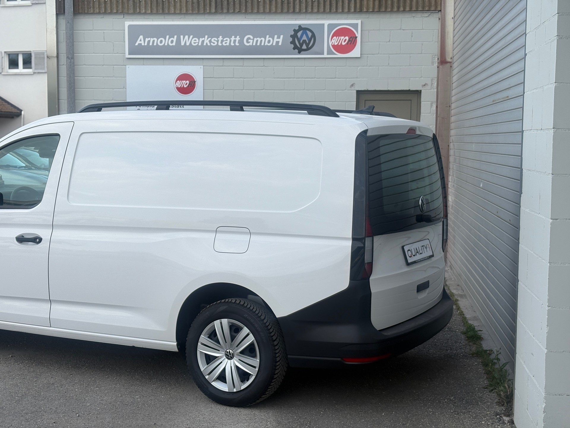 VW Caddy Cargo 2.0TDI Maxi-image-2