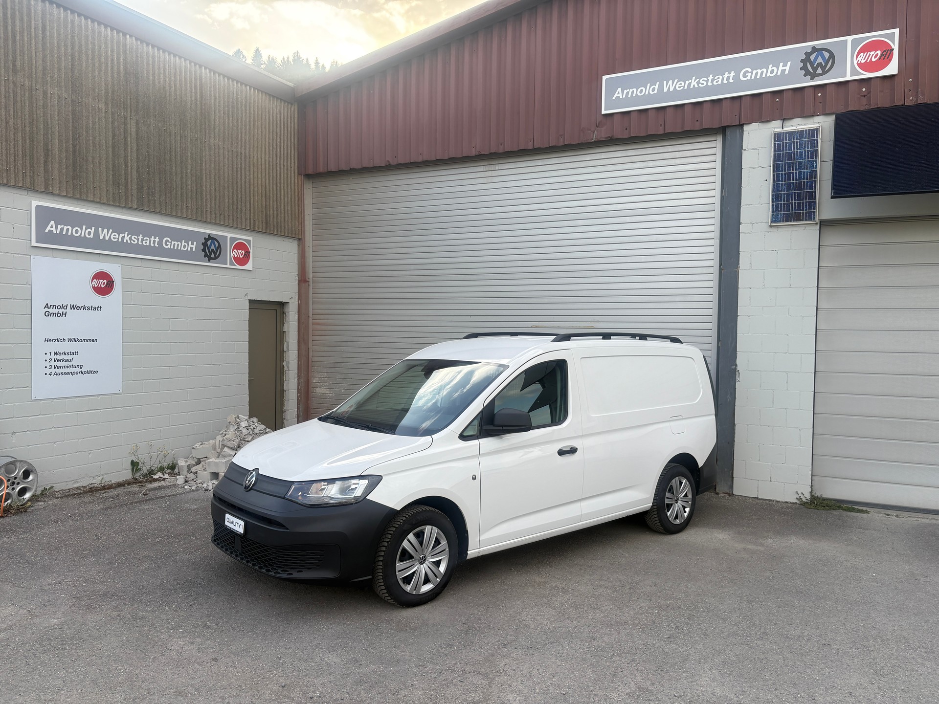 VW Caddy Cargo 2.0TDI Maxi-image-0