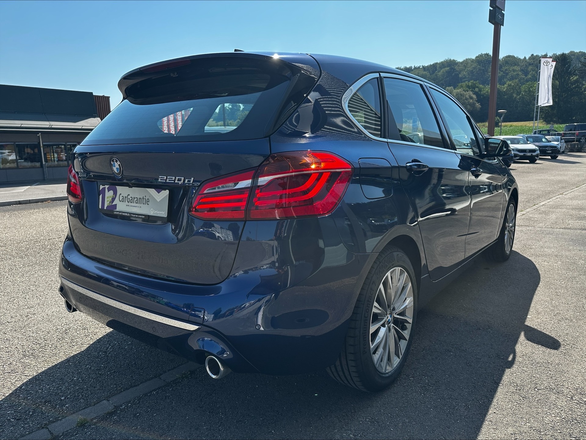 BMW 220d xDrive Active Tourer Steptronic Luxury Line-image-11