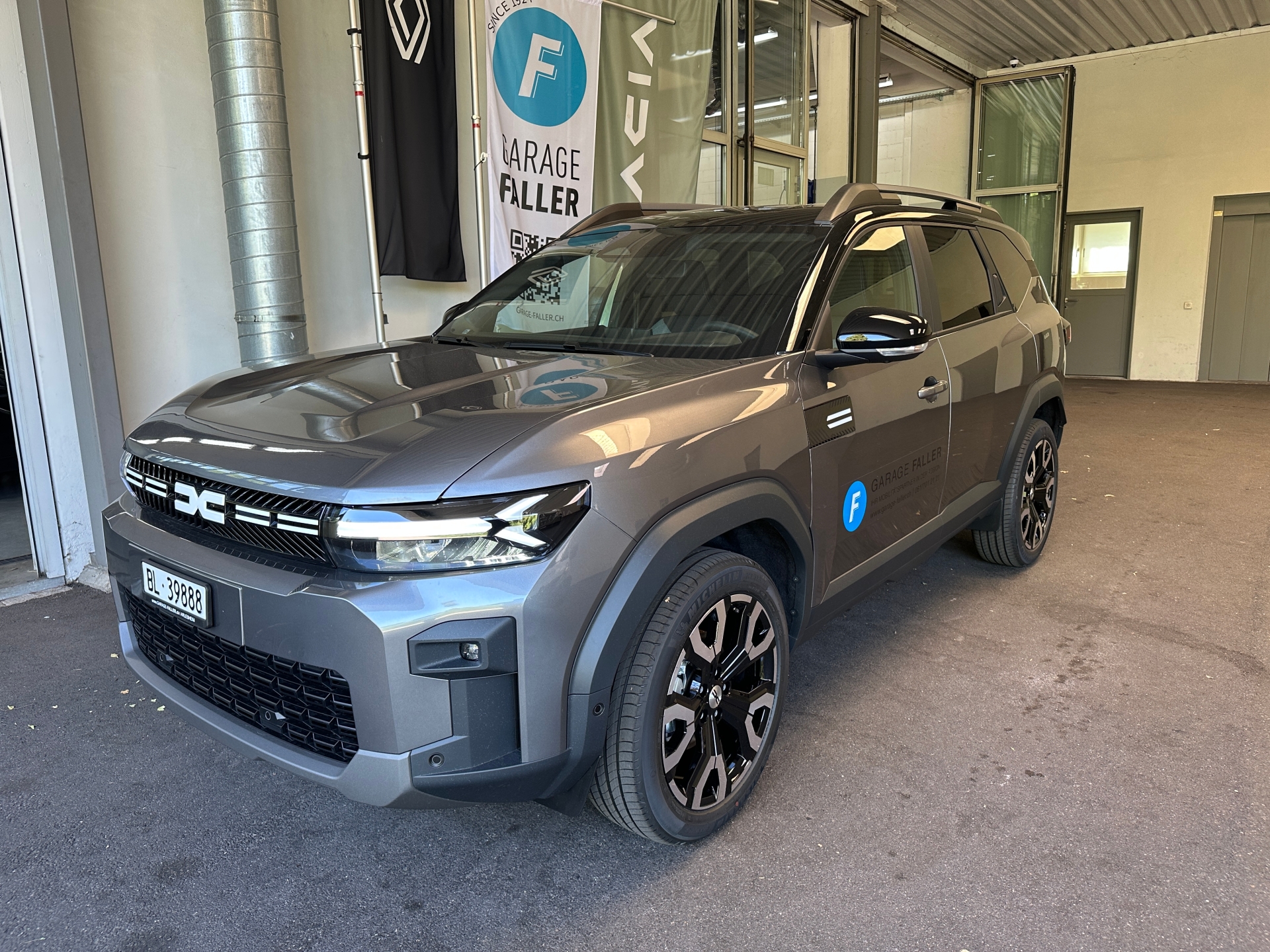 DACIA Bigster 1.2 Hybrid Journey 4WD-image-0
