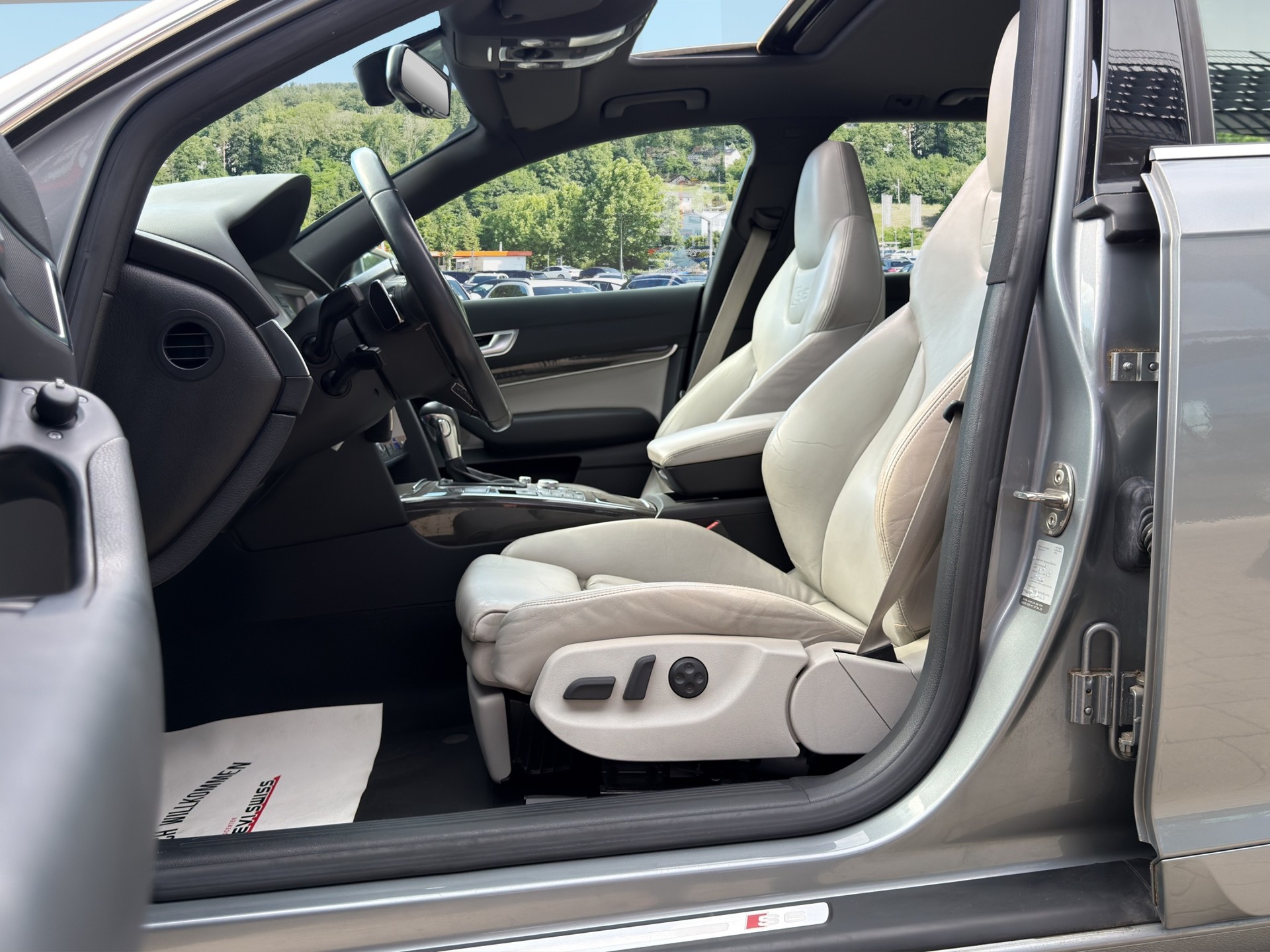 AUDI S6 Avant 5.2 V10 quattro tiptronic*Frisch ab MFK*-image-9