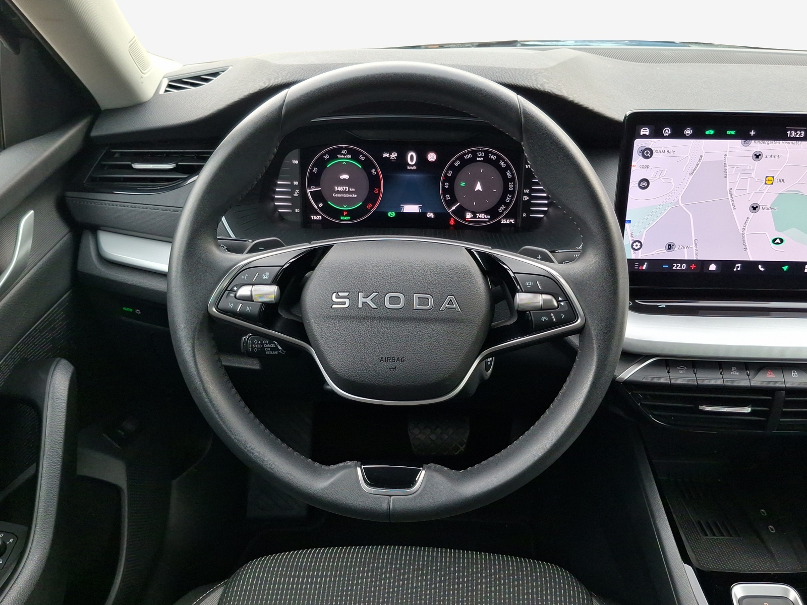 SKODA Octavia Combi 1.5 TSI mHEV DSG Dynamic-image-9