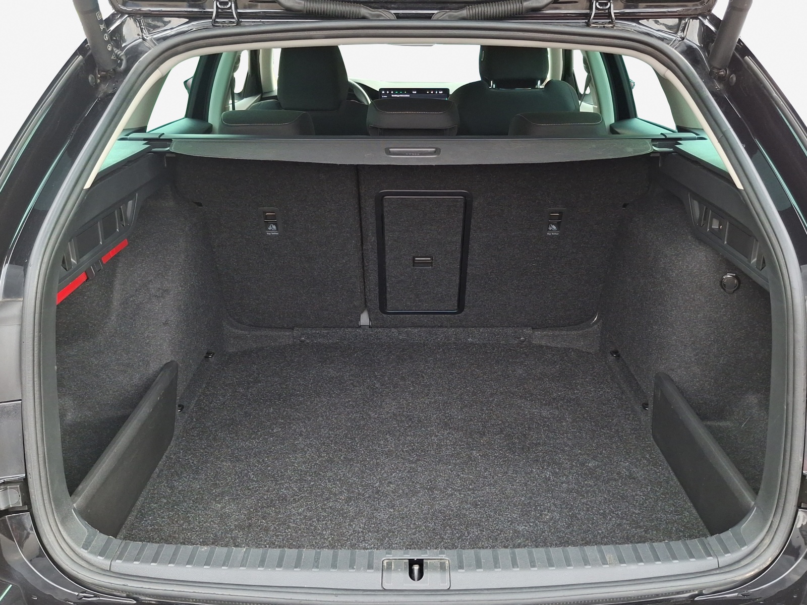 SKODA Octavia Combi 1.5 TSI mHEV DSG Dynamic-image-12