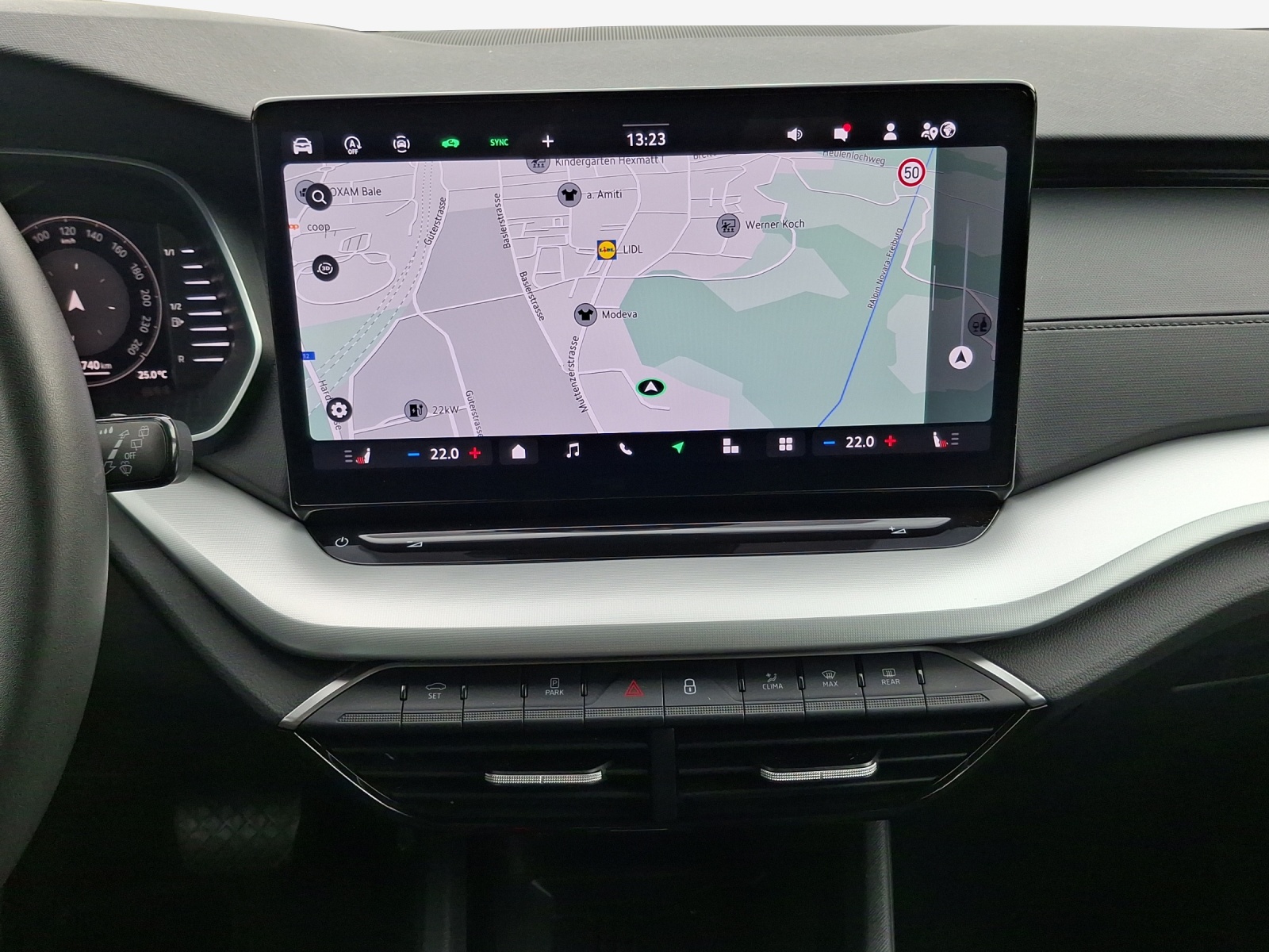 SKODA Octavia Combi 1.5 TSI mHEV DSG Dynamic-image-10