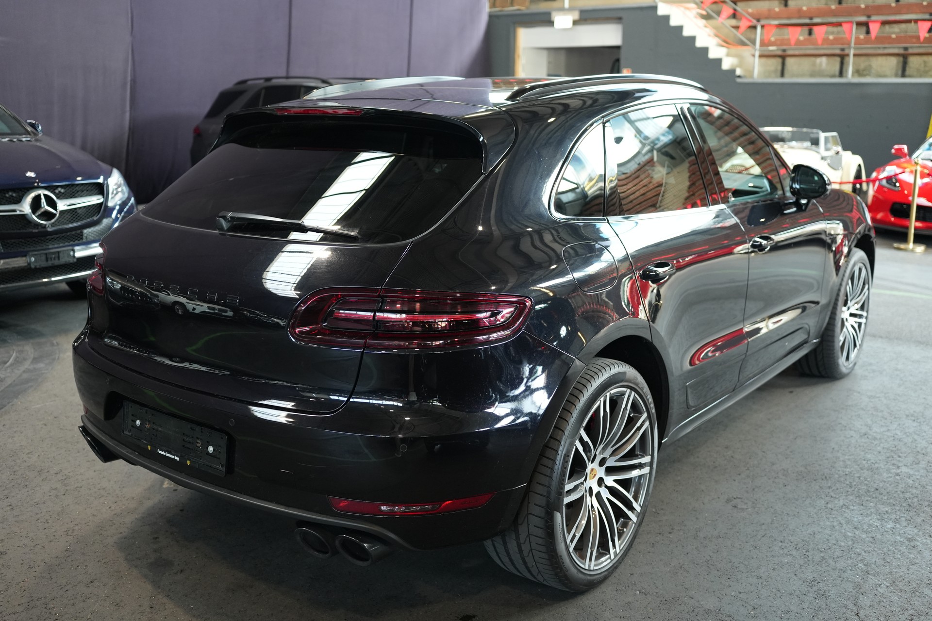 PORSCHE Macan Turbo Performance PDK-image-3