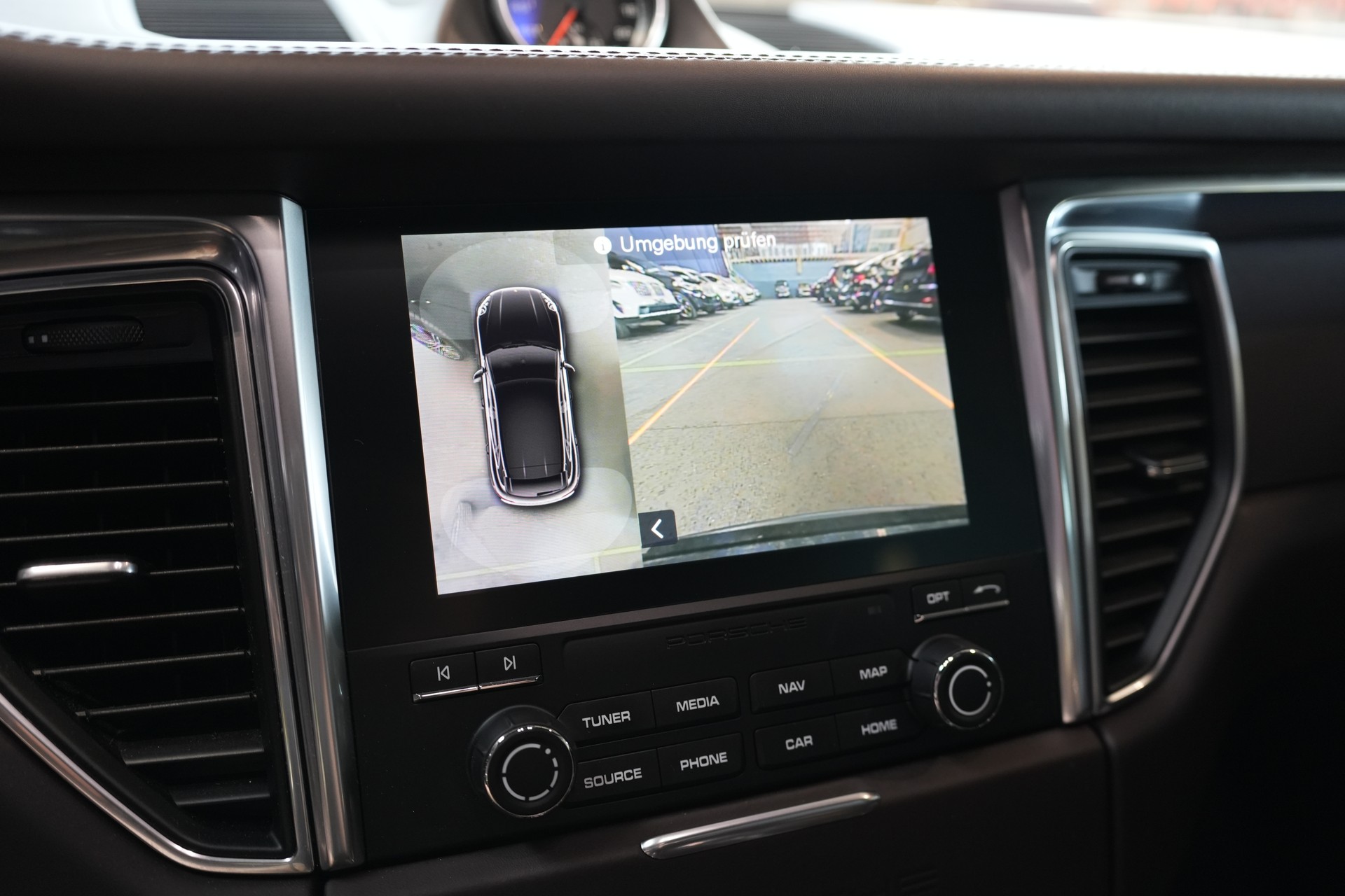 PORSCHE Macan Turbo Performance PDK-image-9