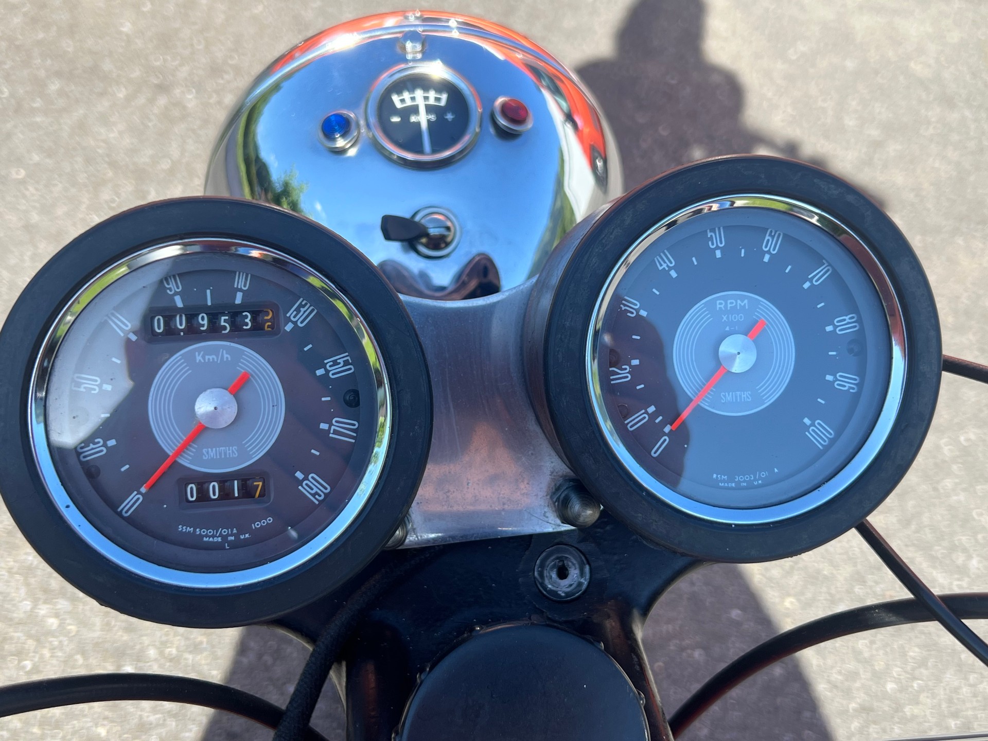 BSA Thunderbolt/lightning