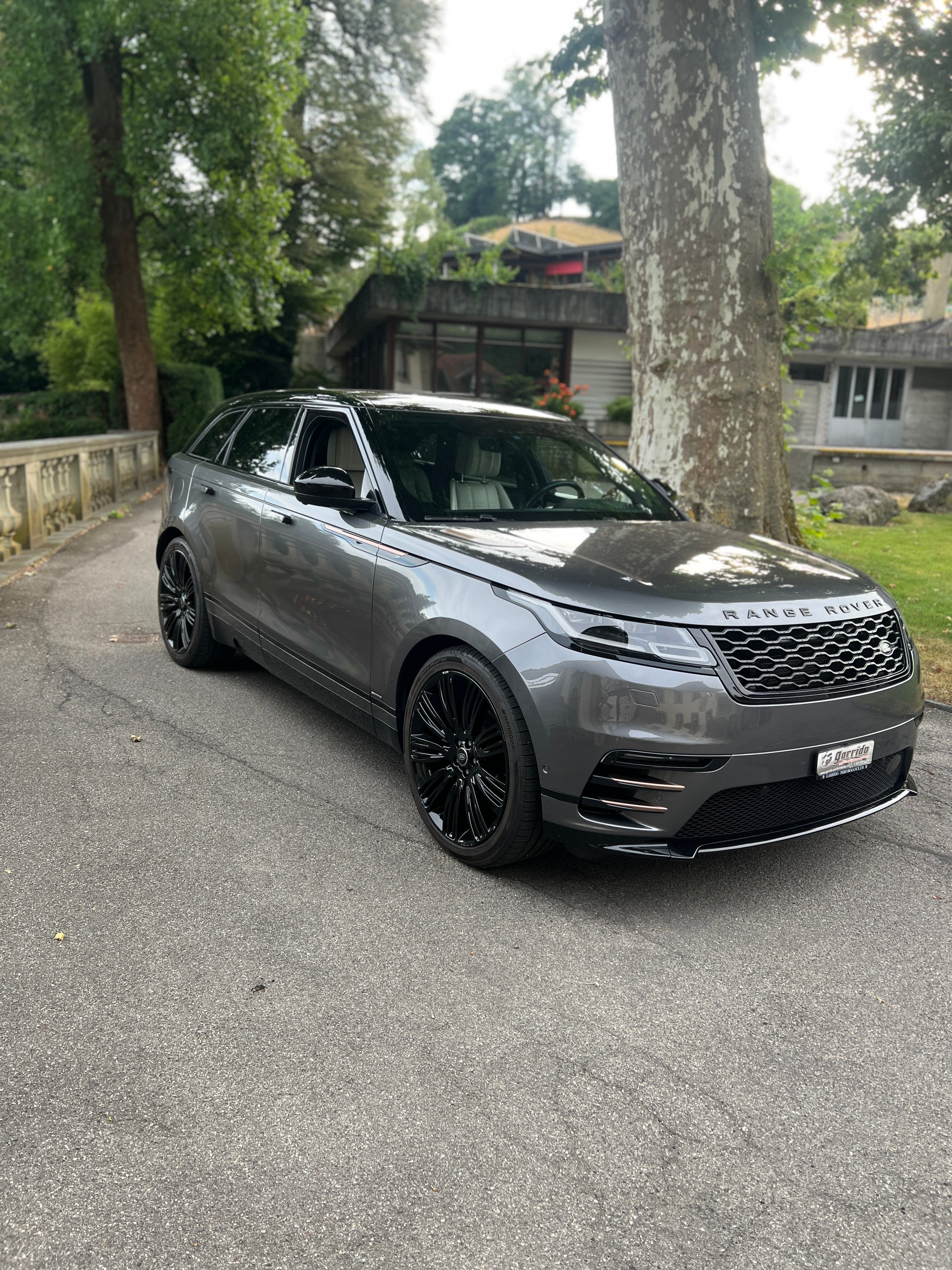 LAND ROVER Range Rover Velar D 300 First Edition Automatic-image-4