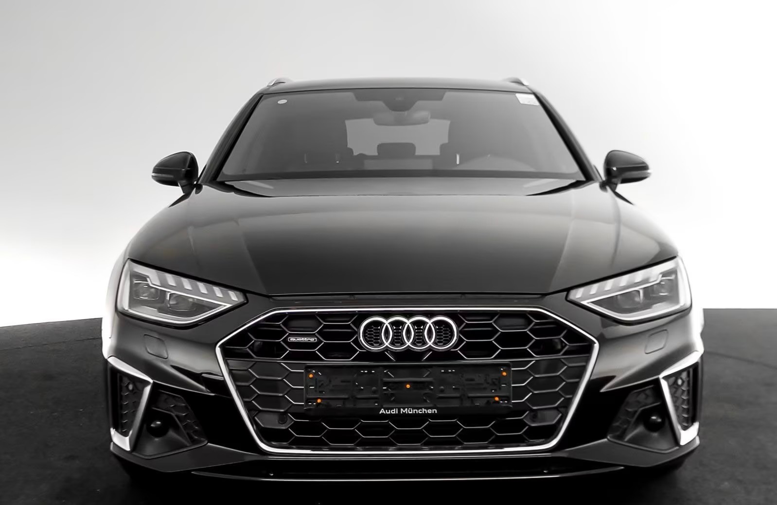 AUDI A4 Avant 40 TFSI S line S-tronic quattro-image-1