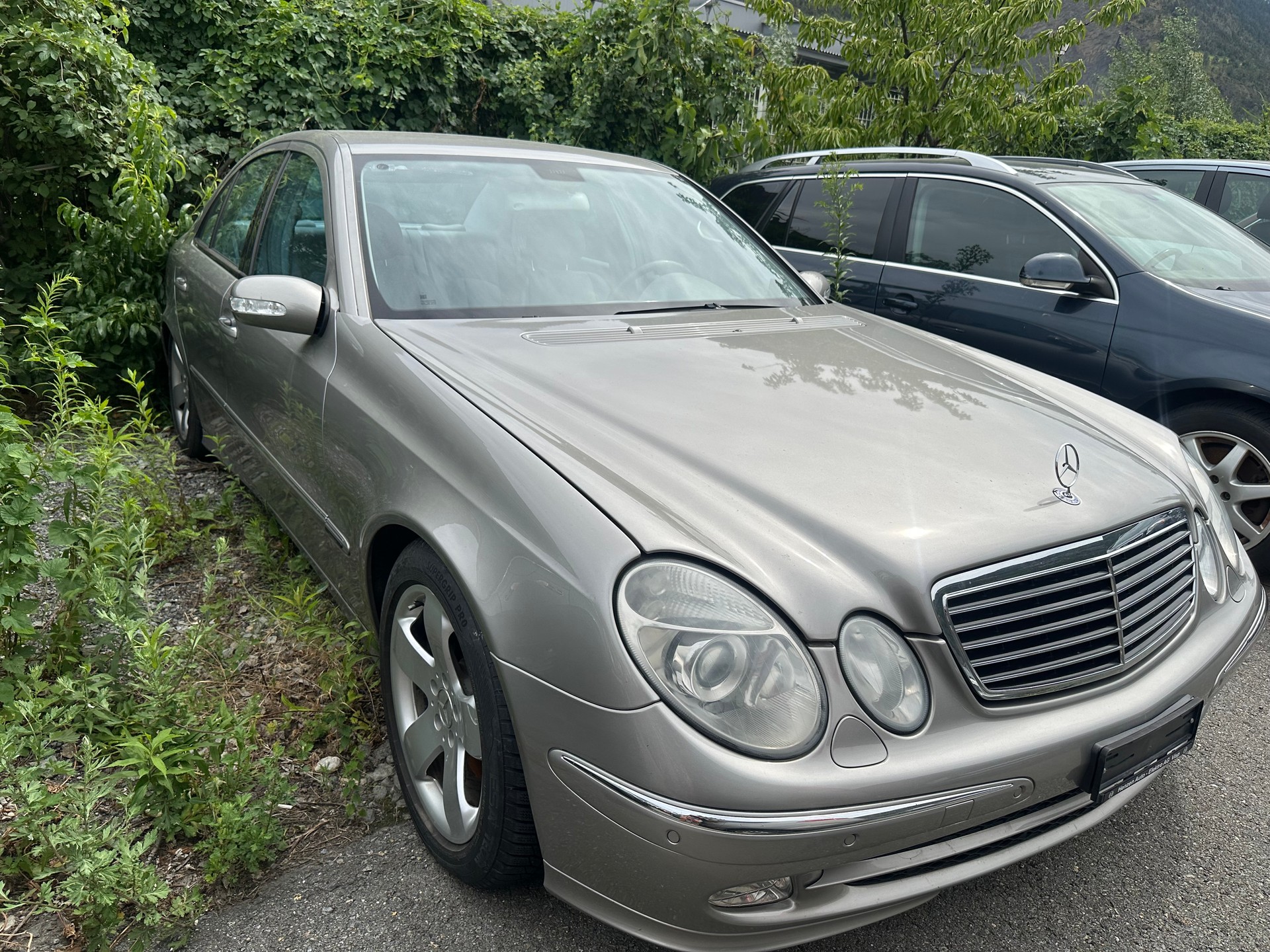 MERCEDES-BENZ E 500 Avantgarde 4Matic Automatic-image-6