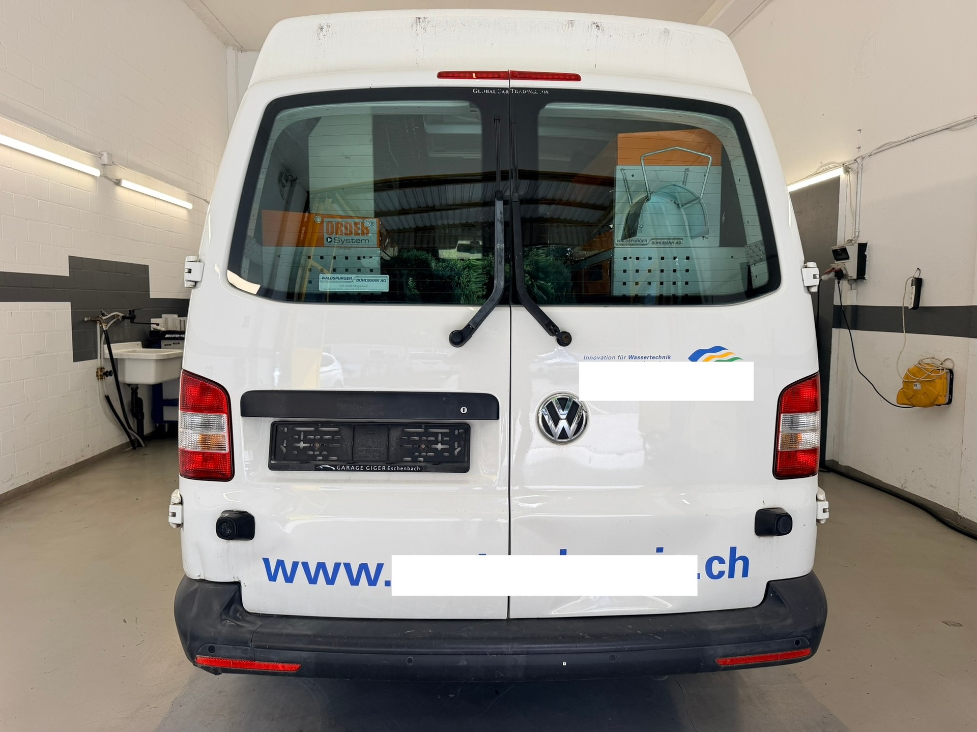 VW T5 2.0 TDI-image-3