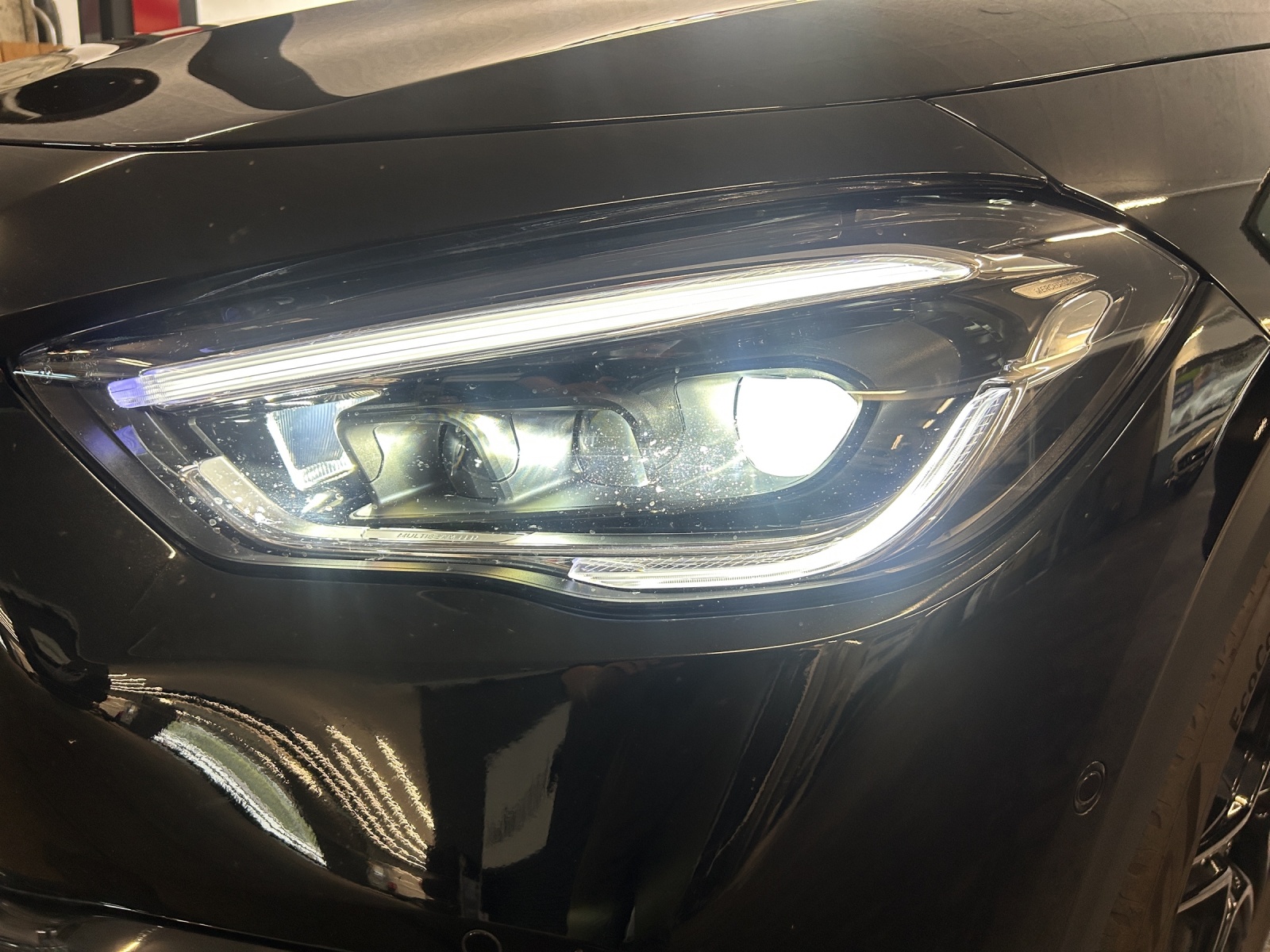 MERCEDES-BENZ GLA 200 AMG Line 7G-DCT-image-13