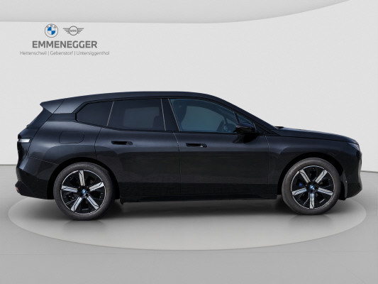 BMW iX xDrive50-image-4