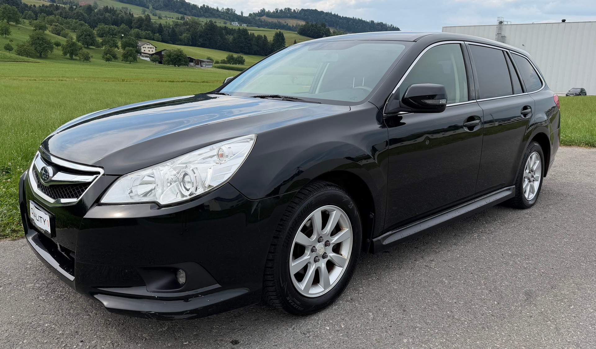 SUBARU Legacy 2.0i Limited AWD-image-1