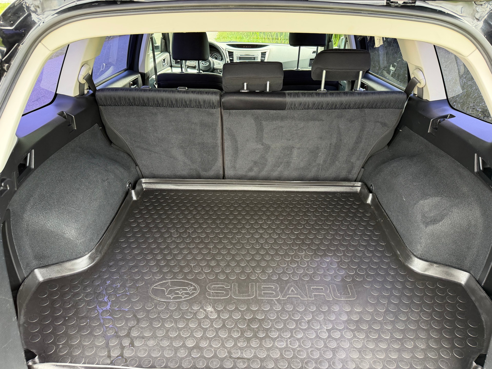 SUBARU Legacy 2.0i Limited AWD-image-11