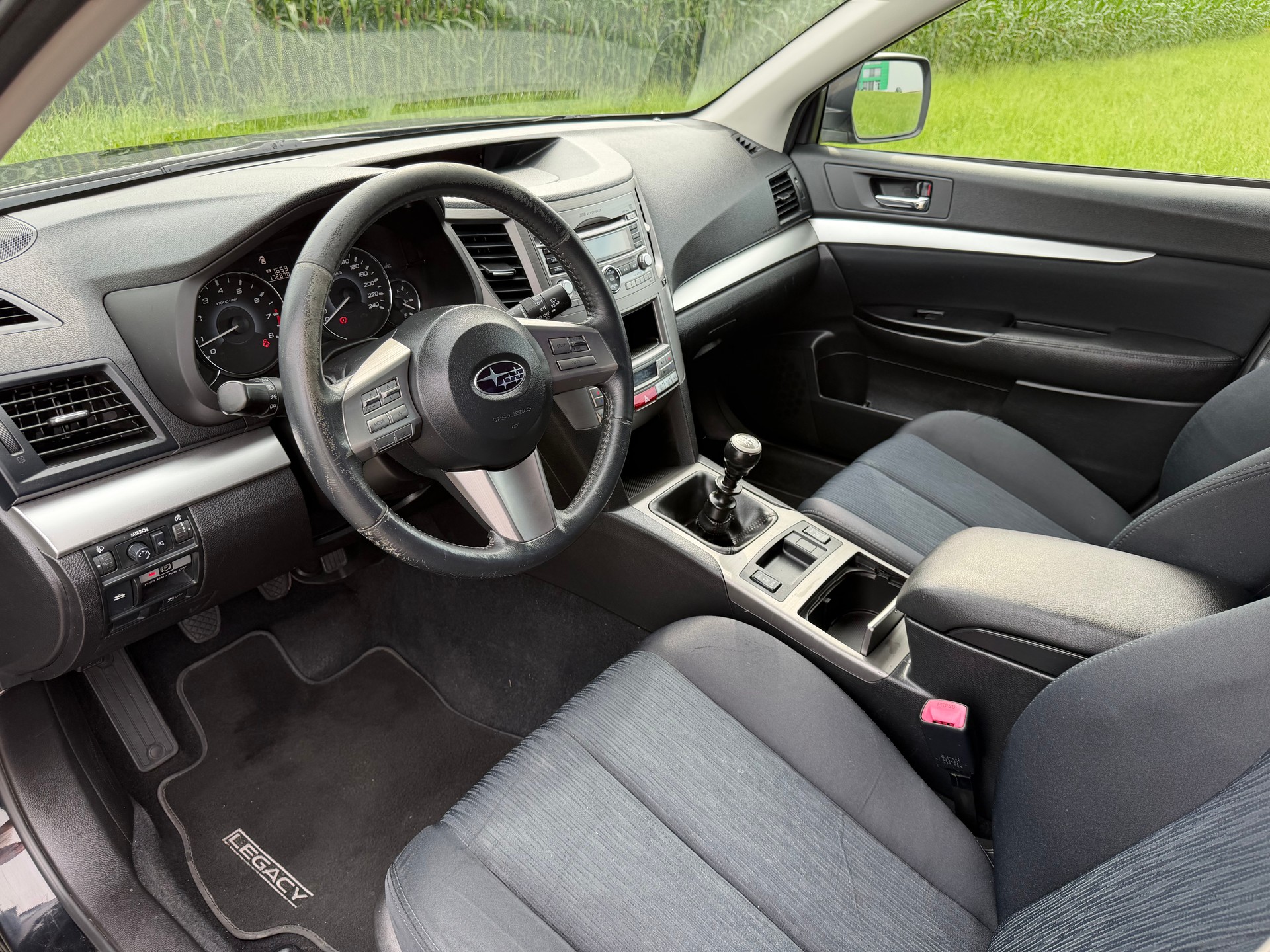SUBARU Legacy 2.0i Limited AWD-image-8