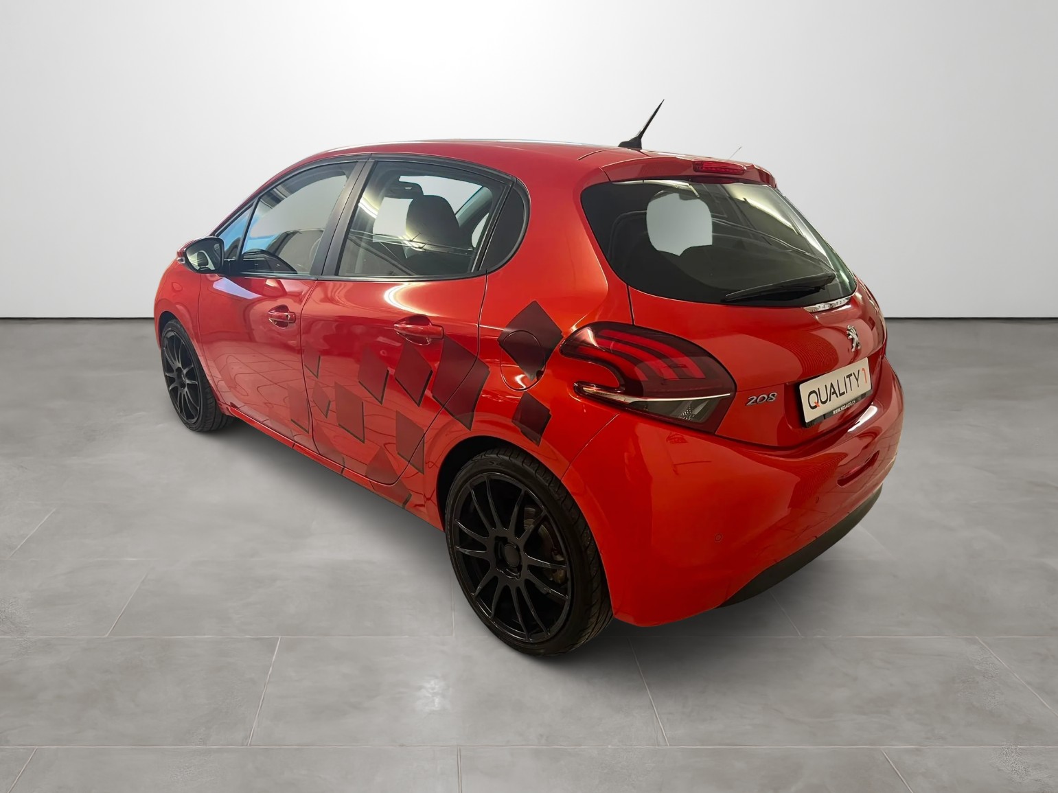 PEUGEOT 208 1.2 THP Roland Garros-image-7