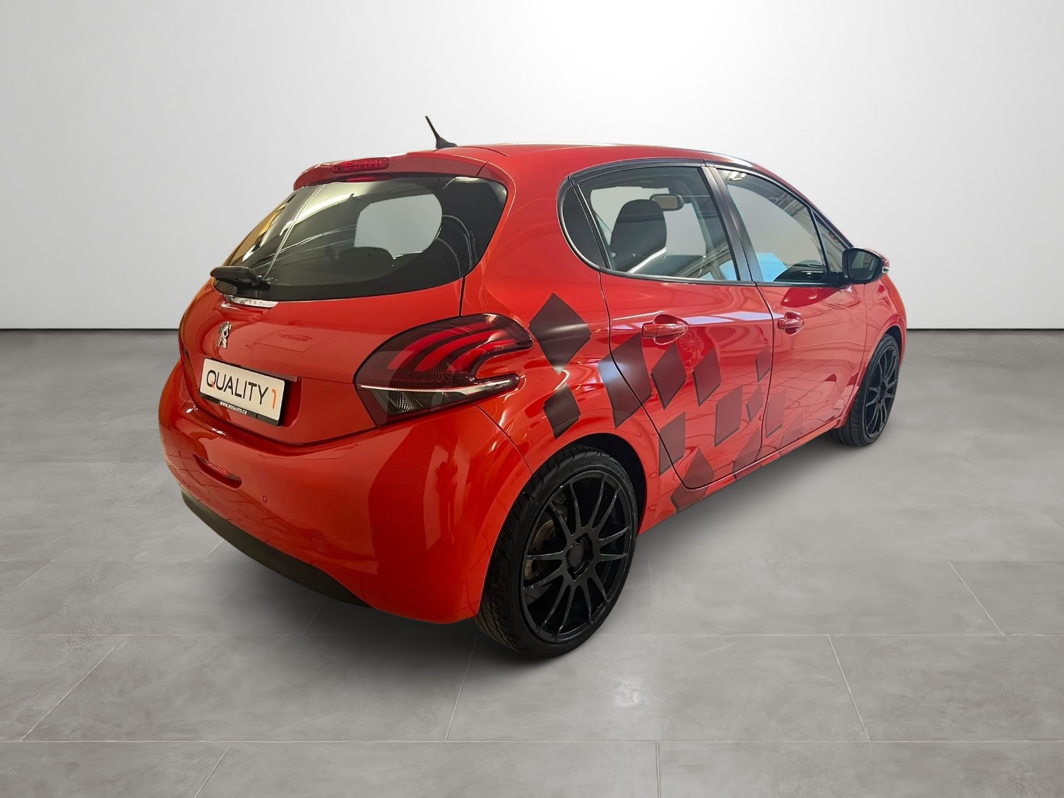 PEUGEOT 208 1.2 THP Roland Garros-image-5