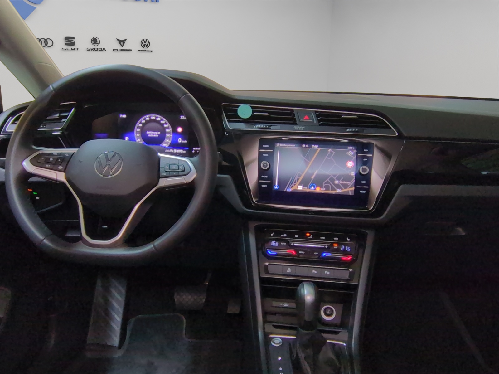 VW Touran 1.5 TSI EVO Comfortline DSG-image-6