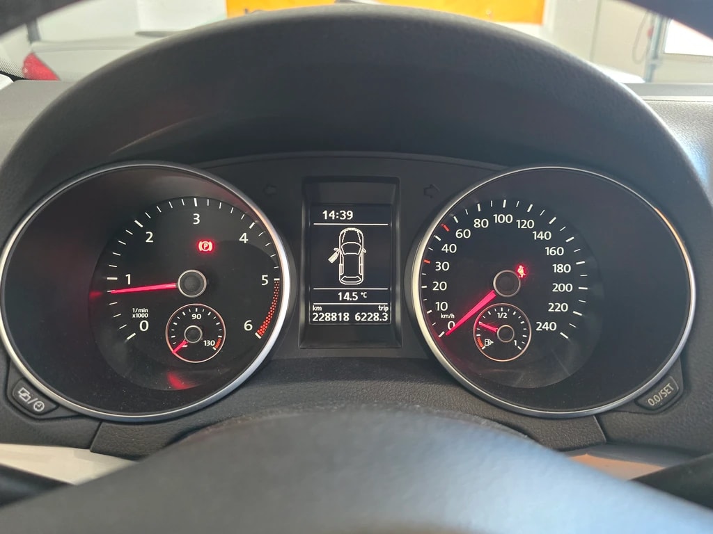 VW Golf 1.6 TDI BlueMotion Trendline-image-7
