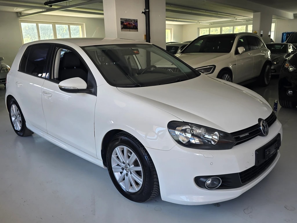 VW Golf 1.6 TDI BlueMotion Trendline-image-1