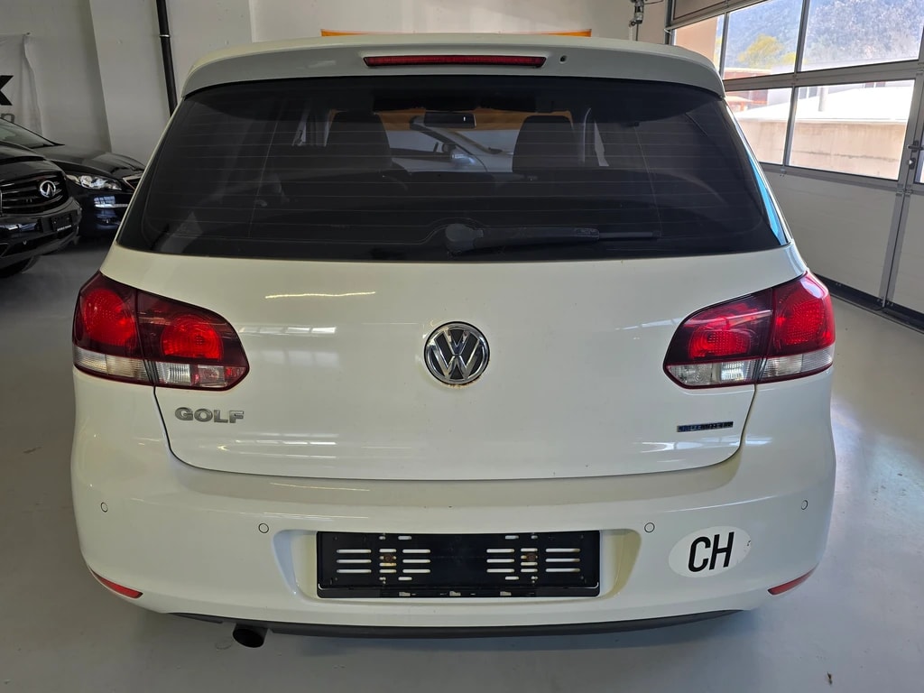 VW Golf 1.6 TDI BlueMotion Trendline-image-3