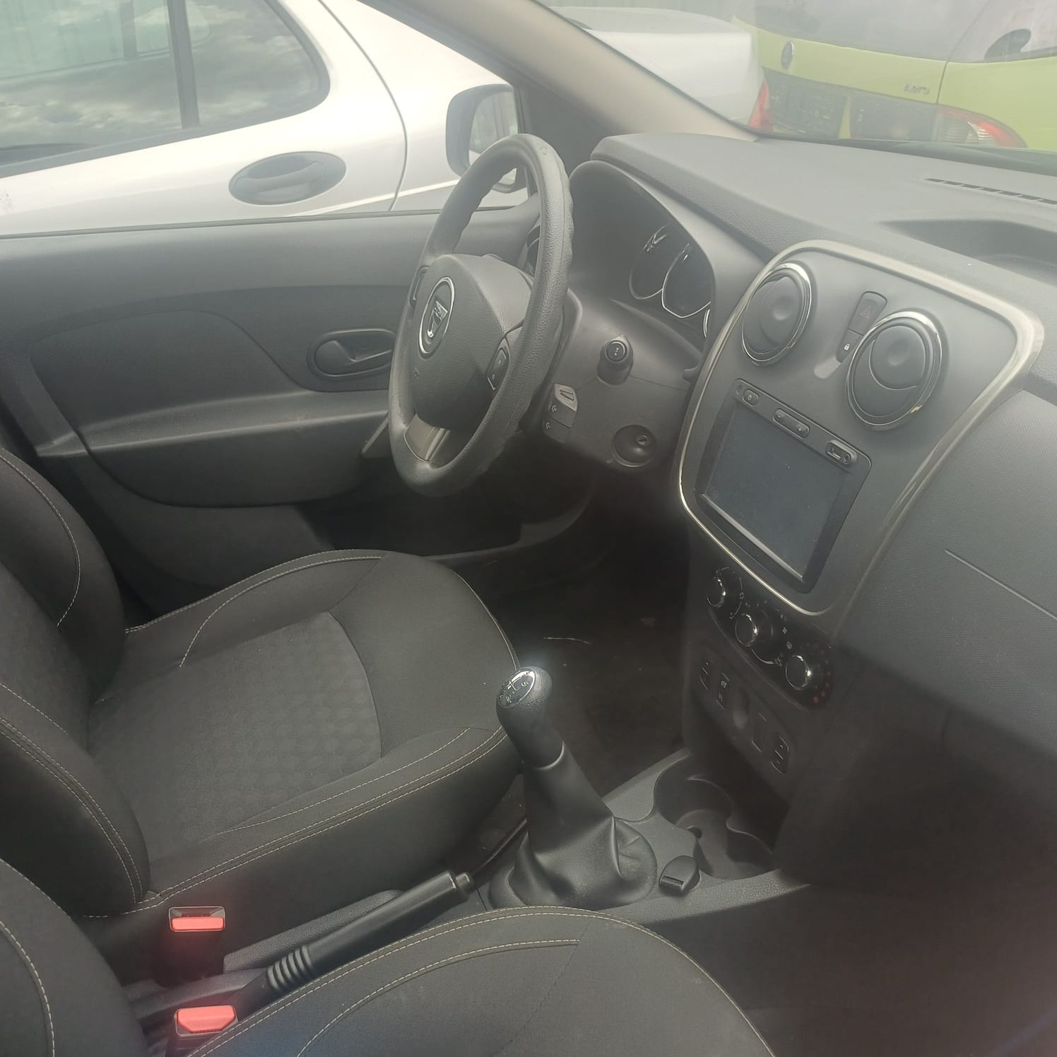 DACIA Logan MCV 0.9 Celebration-image-6